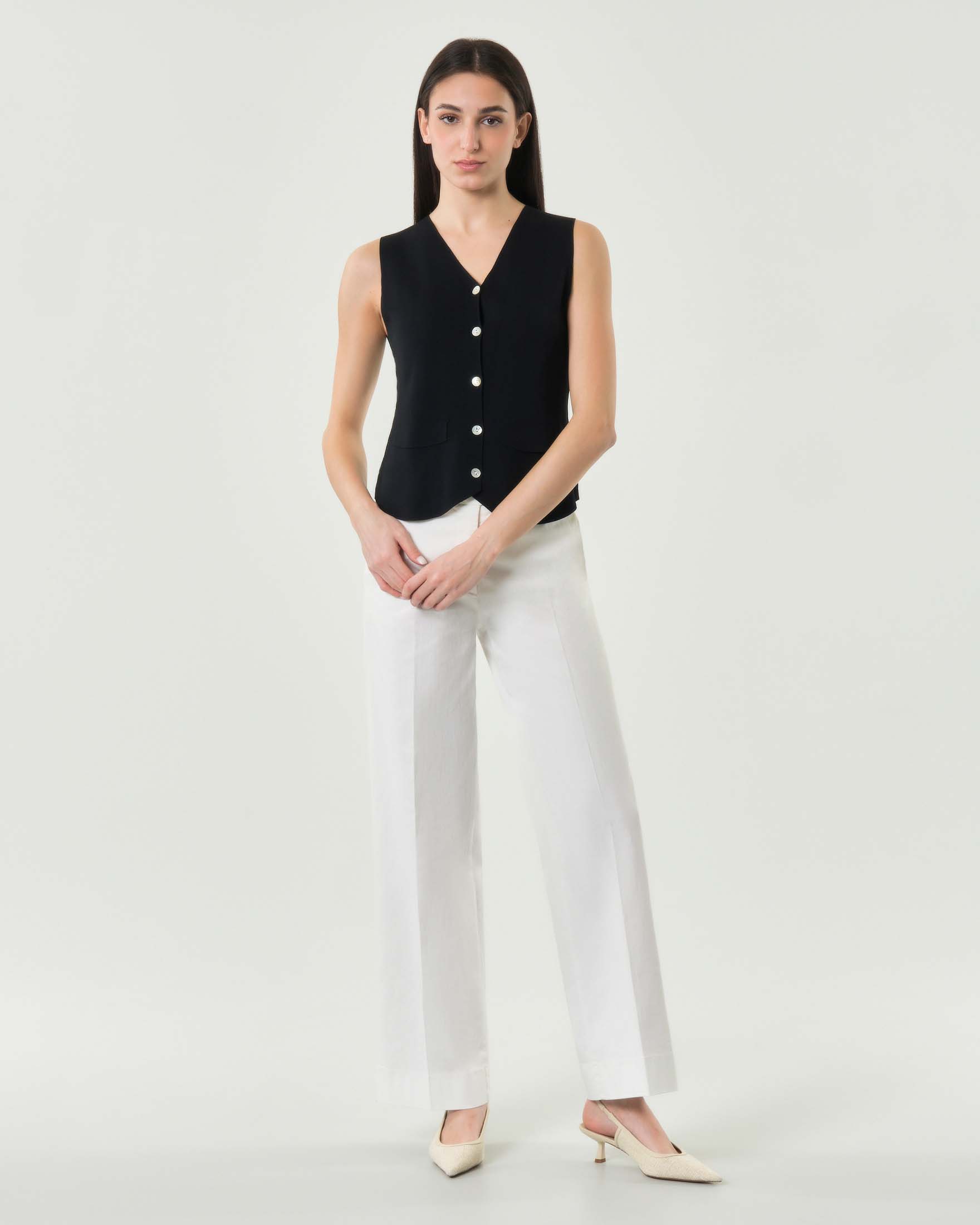 Gilet nero Hlo! con scollo a V in misto viscosa image