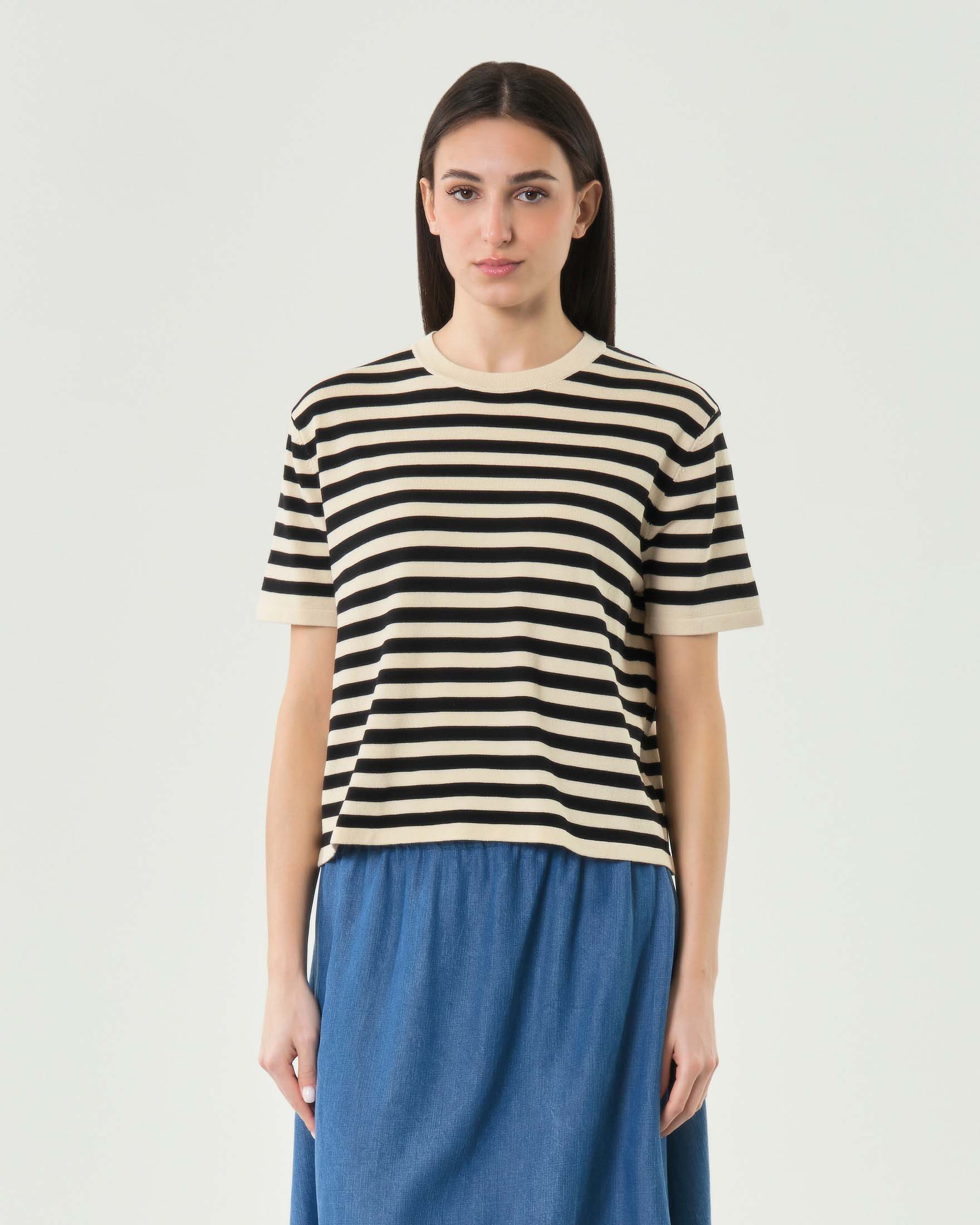 Maglia girocollo maniche corte a righe orizzontali beige e nere