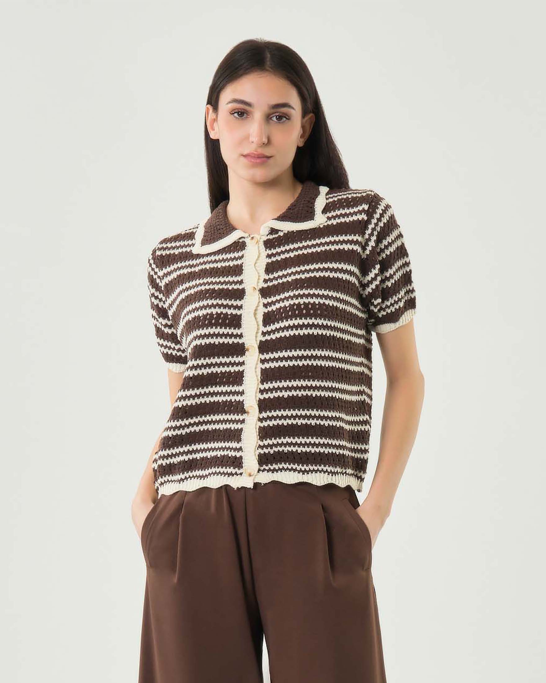 Cardigan crochet marrone a maniche corte Hlo! a righe a contrasto di colore e collo a camicia