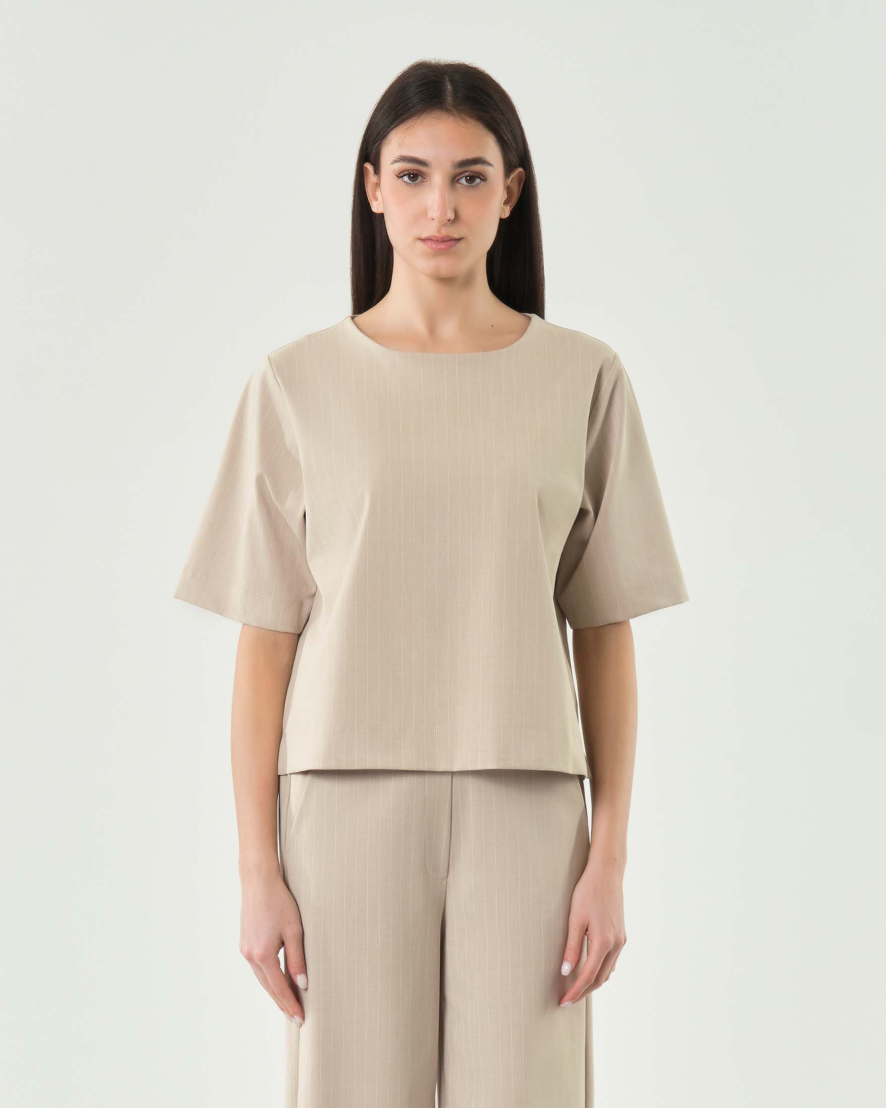 Maglia mezze maniche beige gessata ampia in misto cotone con scollo a giro