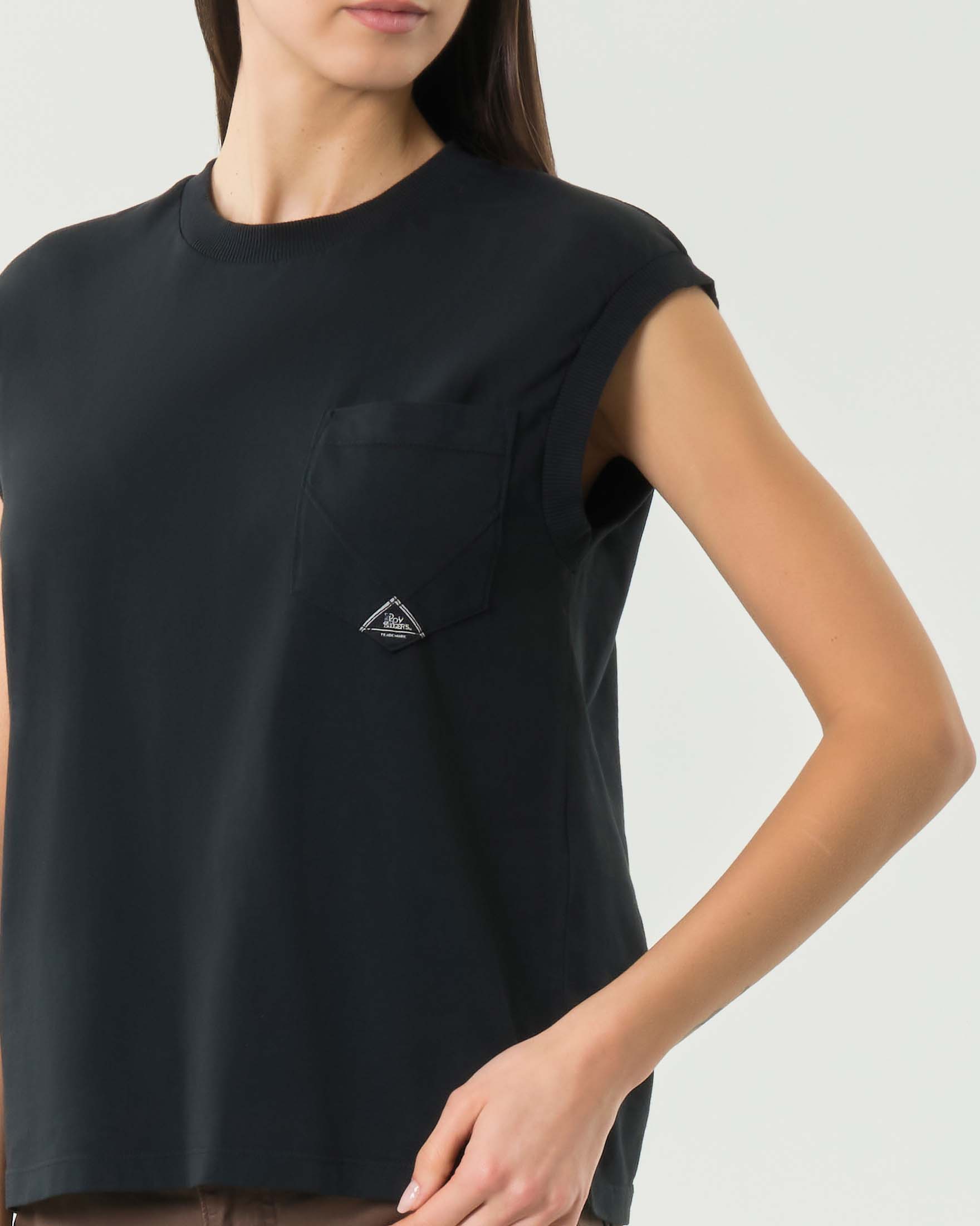 T-shirt smanicata girocollo nera Roy Roger's con taschino sul davanti e logo image