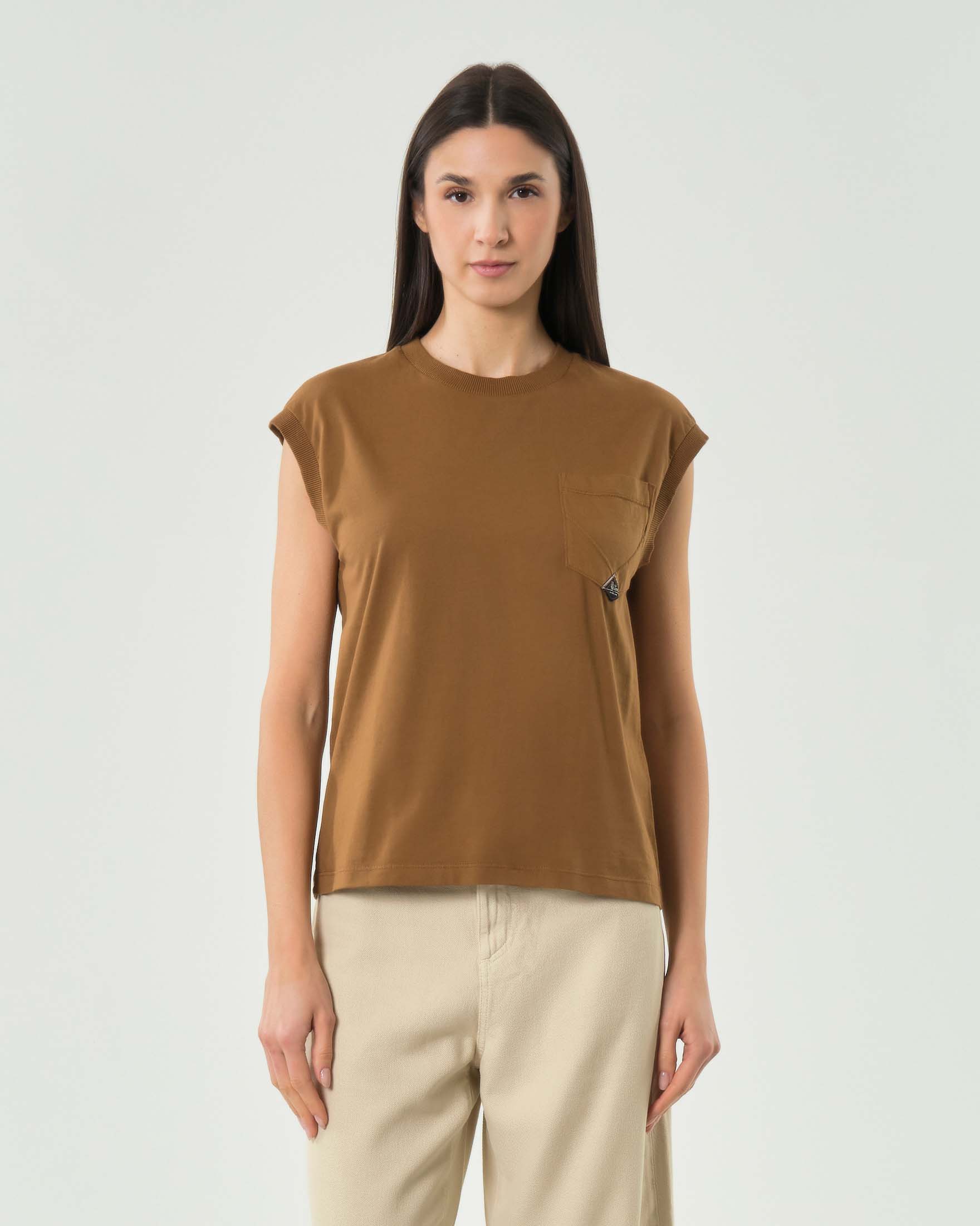 T-shirt smanicata girocollo color cuoio Roy Roger's con taschino sul davanti e logo