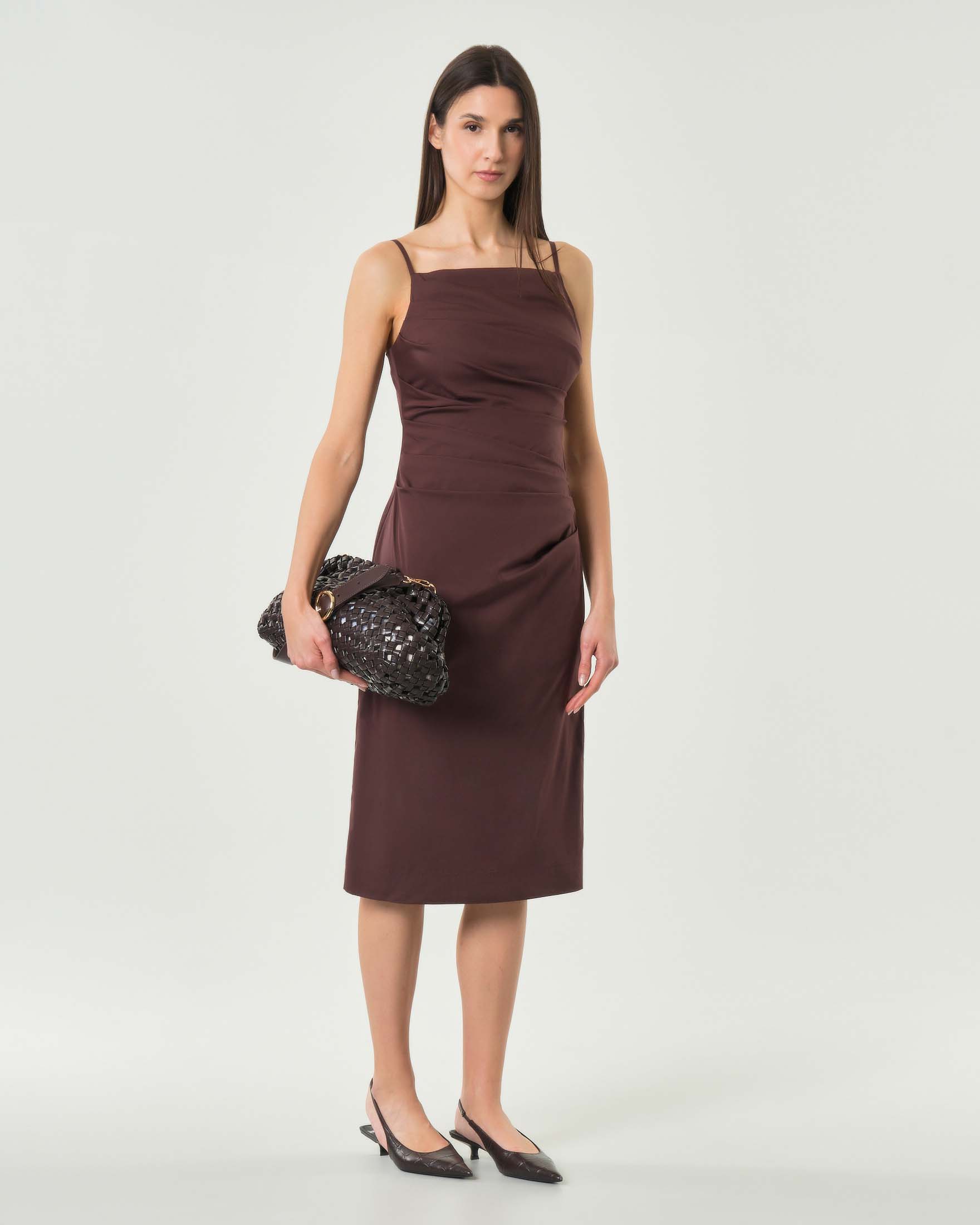 Abito midi Marella marrone in misto cotone stretch con spalline sottili e pieghe decorative