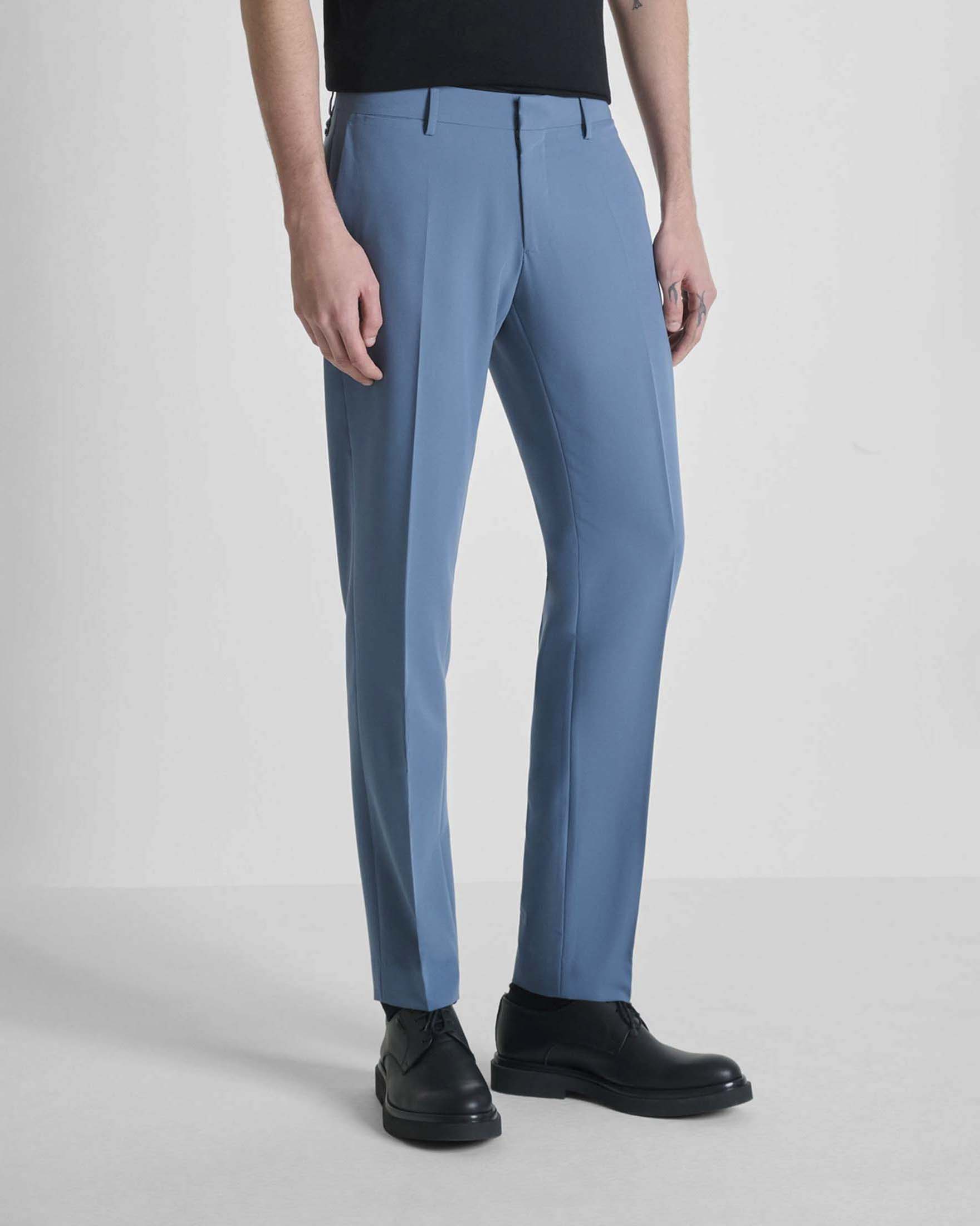 Pantaloni chino avio in misto viscosa elasticizzata