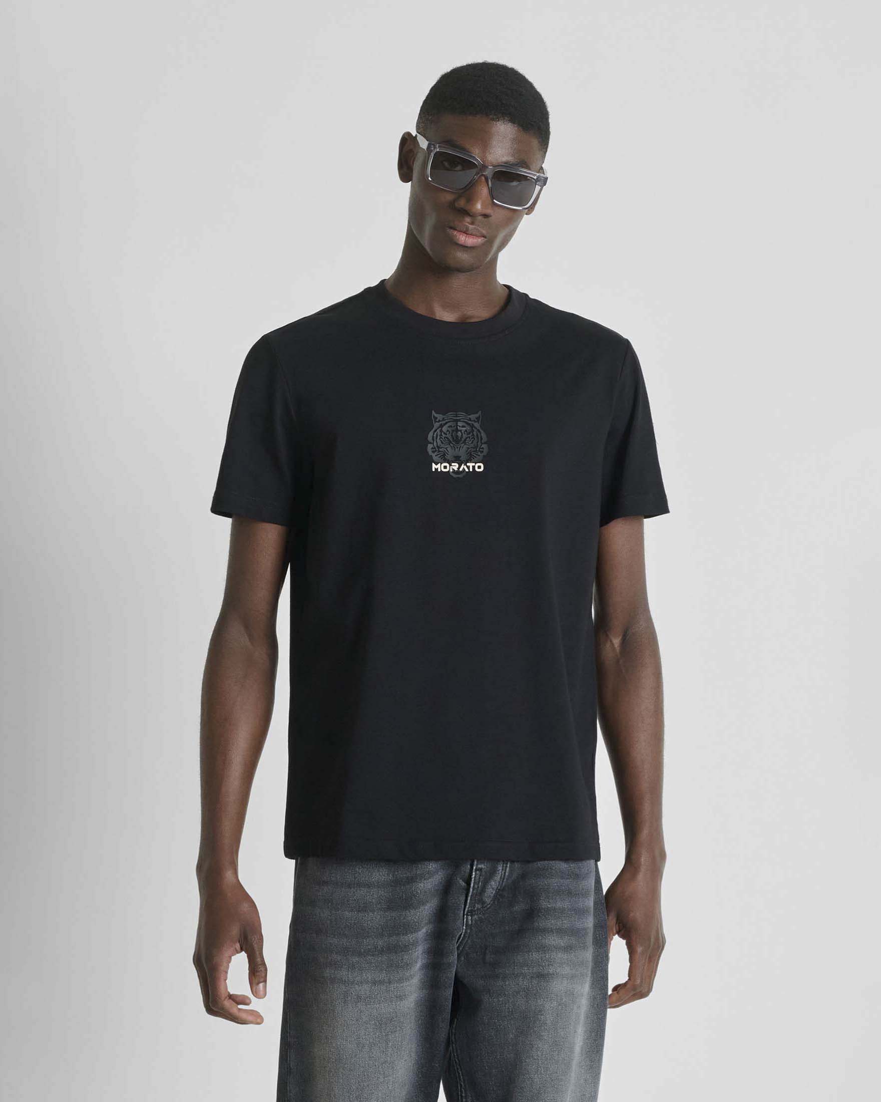 T-shirt nera in cotone con stampa tigre