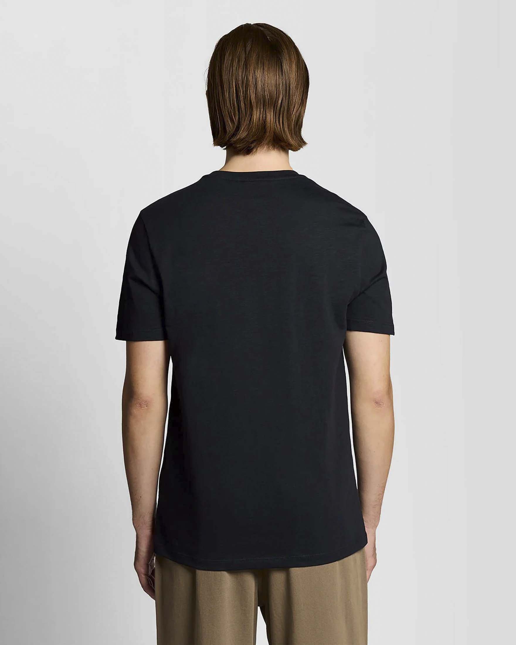 T-shirt mezza manica Lyle & Scott nera in puro cotone fiammato image