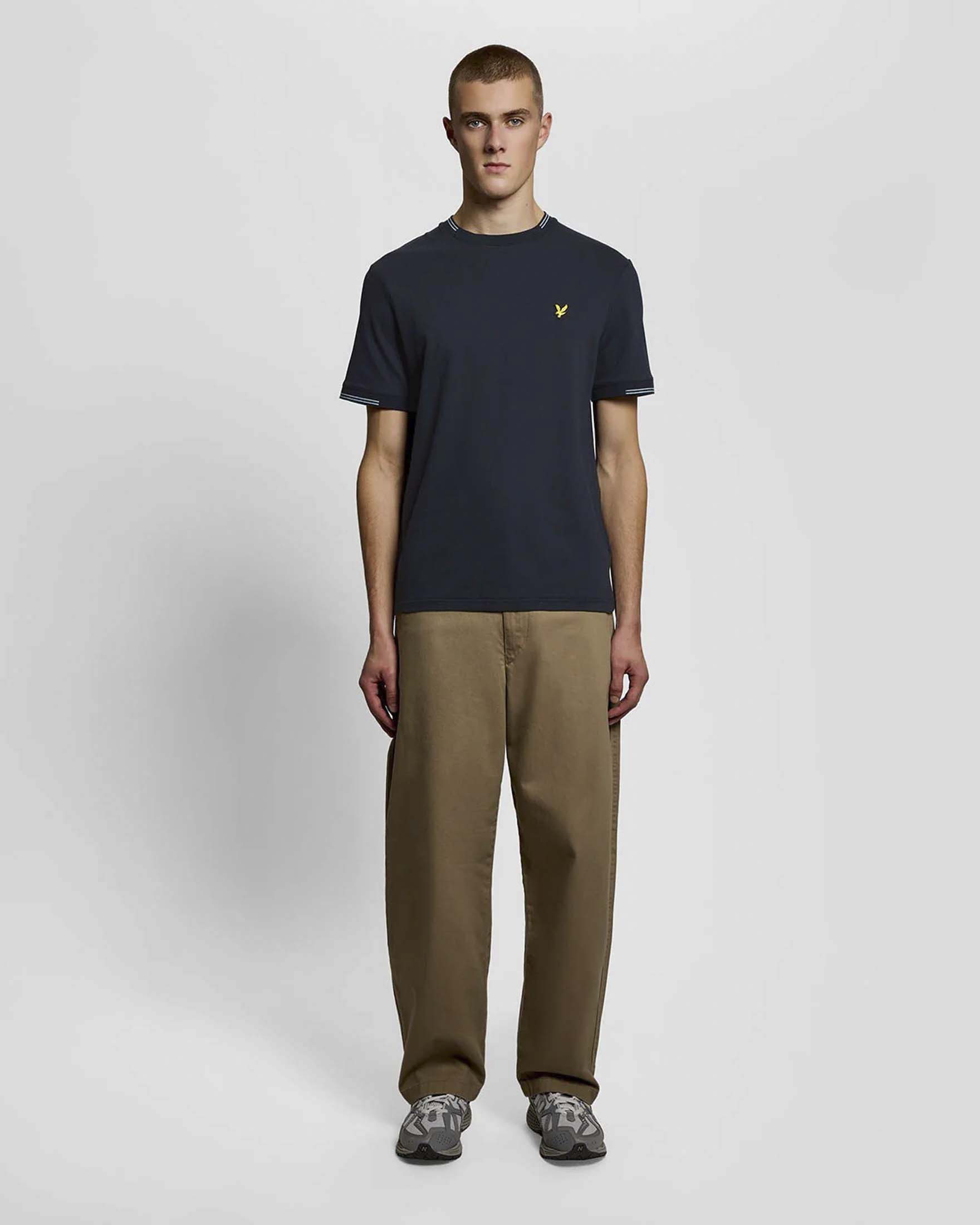 T-shirt mezza manica Lyle & Scott blu in piquè di cotone stretch con bordino in contrasto