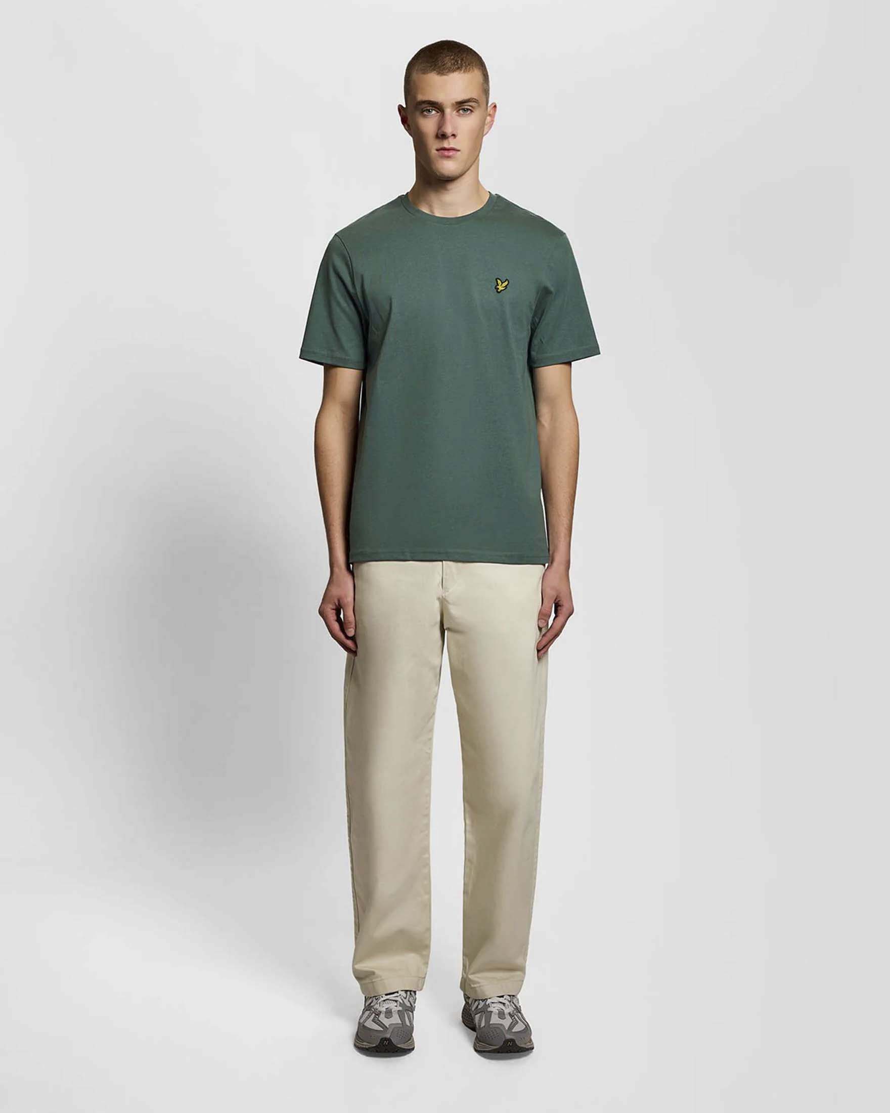 T-shirt Lyle & Scott mezza manica verde in cotone con logo aquila gialla ricamata sul petto