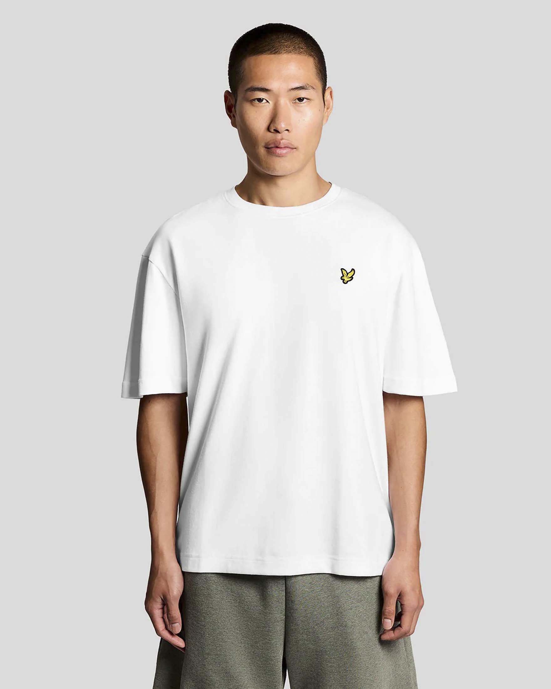 T-shirt oversize bianca Lyle & Scott in cotone image