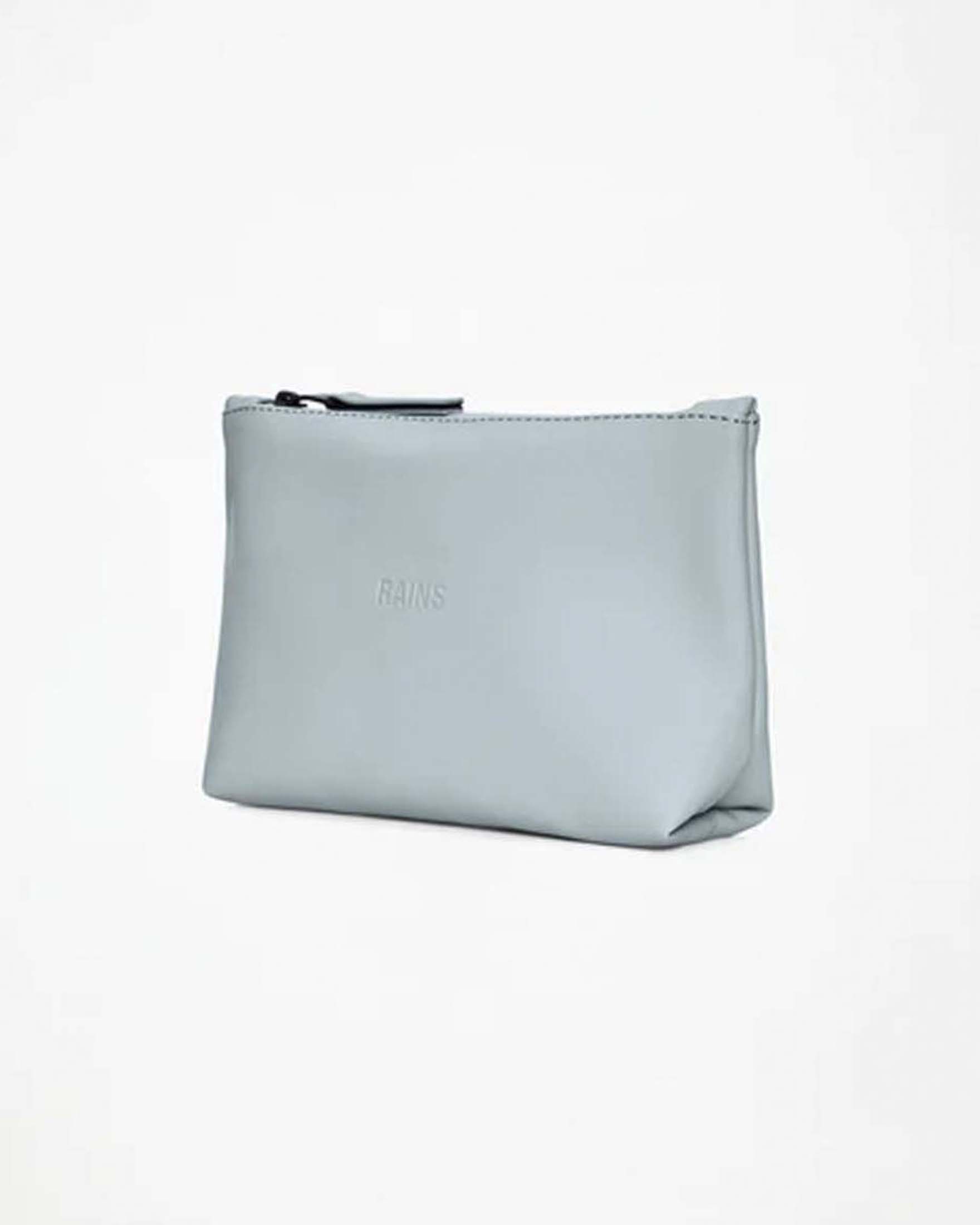 Cosmetic bag grigia Rains in tessuto impermeabile effetto gommato con scritta logo image