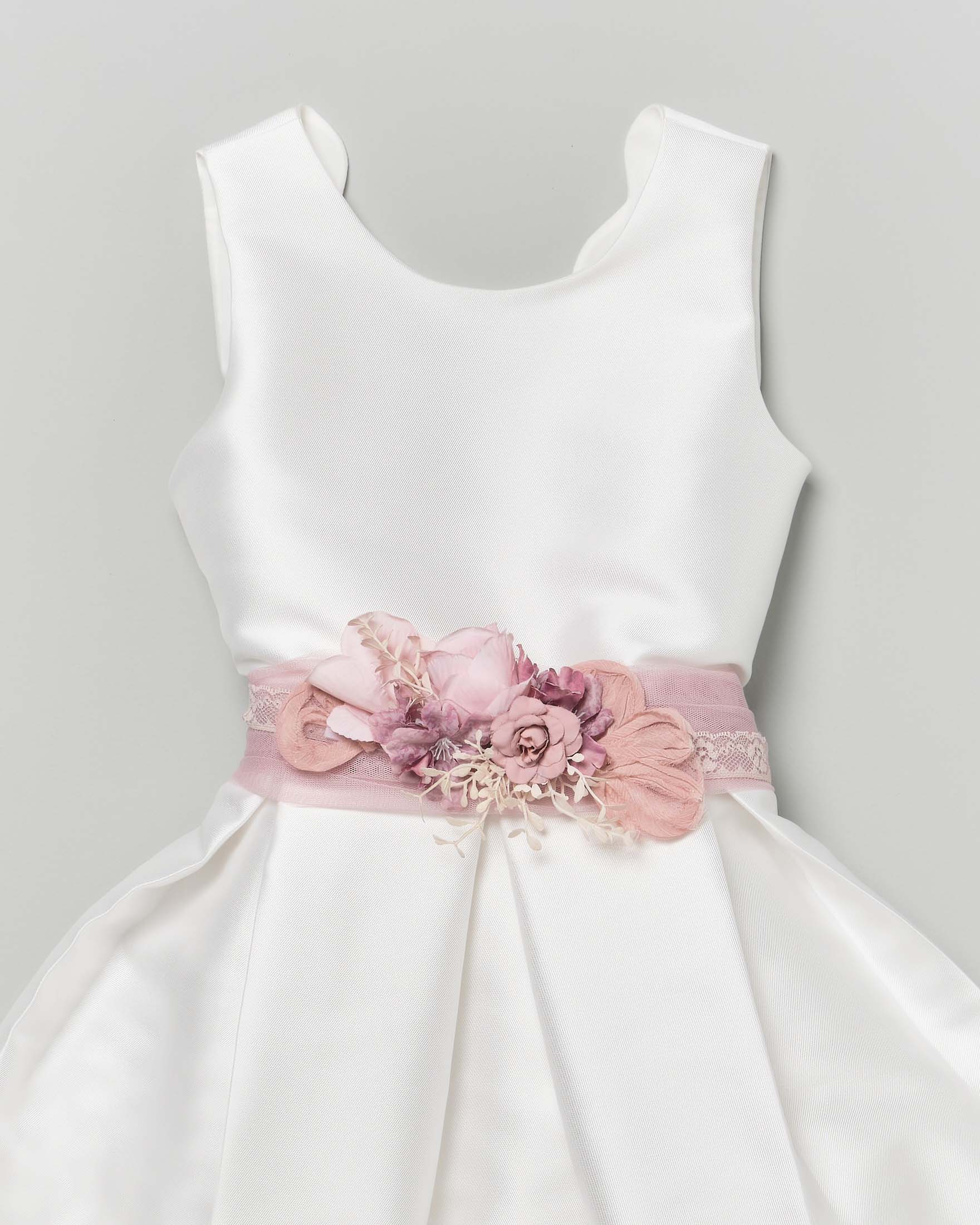 Abito corto avorio Mimilù scollato sul retro con gonna a faldoni e fascia rosa con fiori image