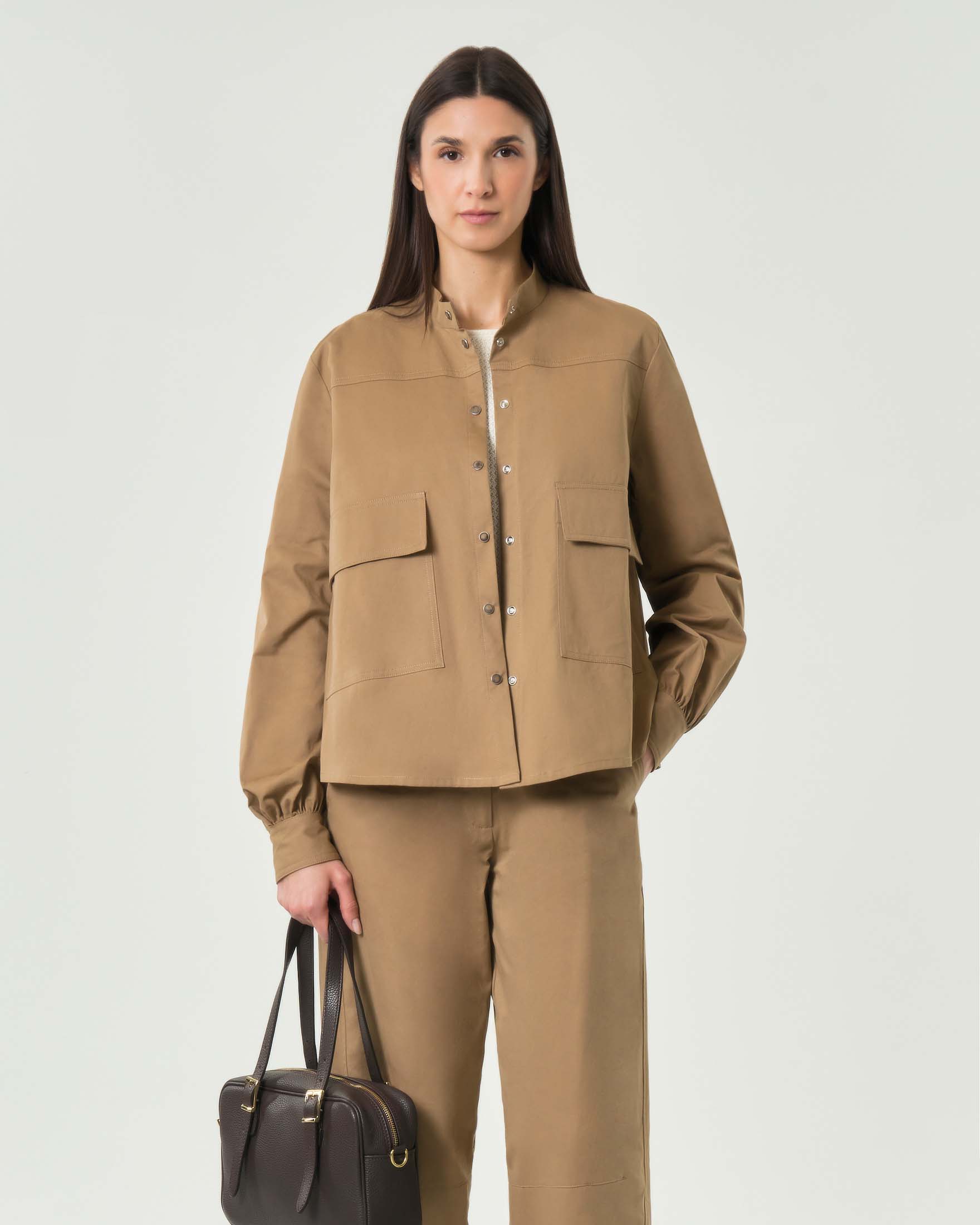 Giacca camicia Hlo! color cammello con bottoni automatici e collo alla coreana