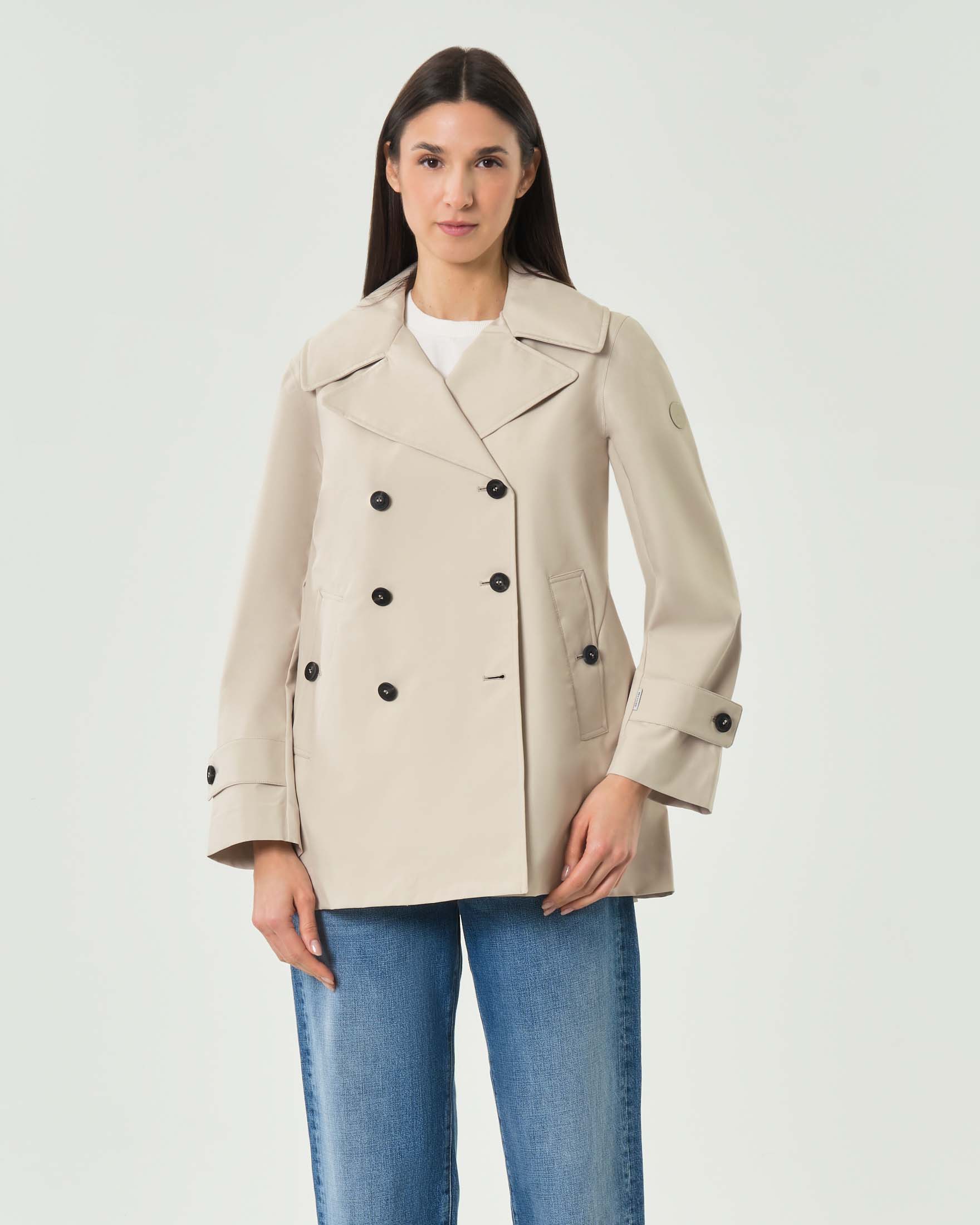 Trench corto Save The Duck color sabbia con chiusura doppiopetto e martingala sul retro