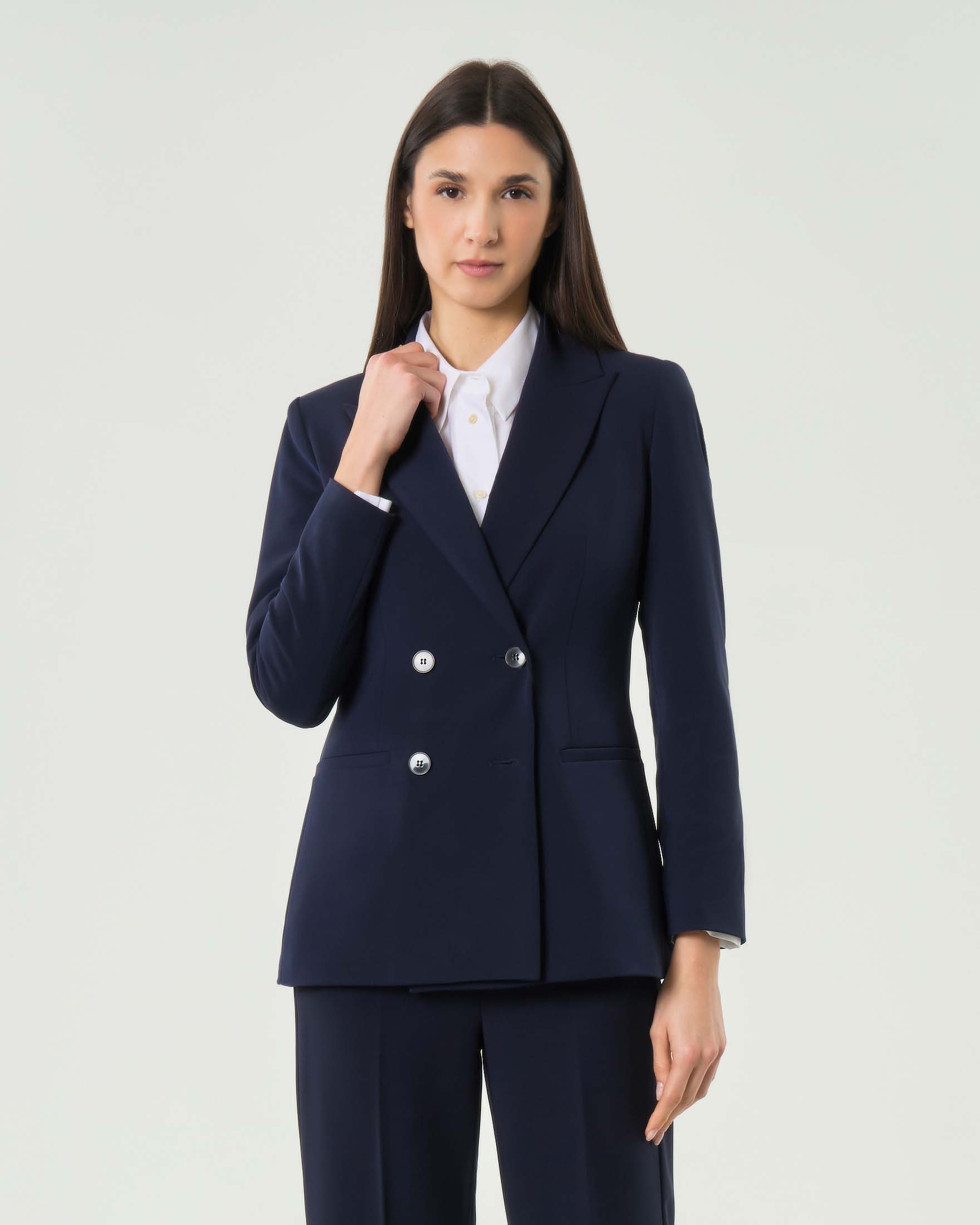 Giacca blu sfiancata doppiopetto Emme Marella in tessuto stretch con spallina strutturata