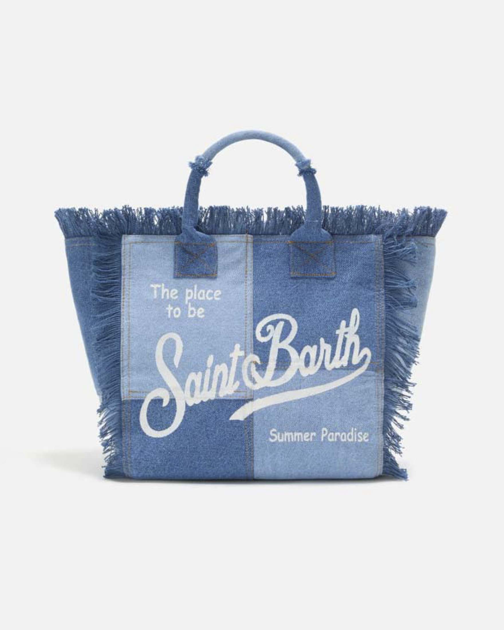Borsa Vanity in denim patchwork di cotone con scritta logo bianca stampata e frange lungo i profili