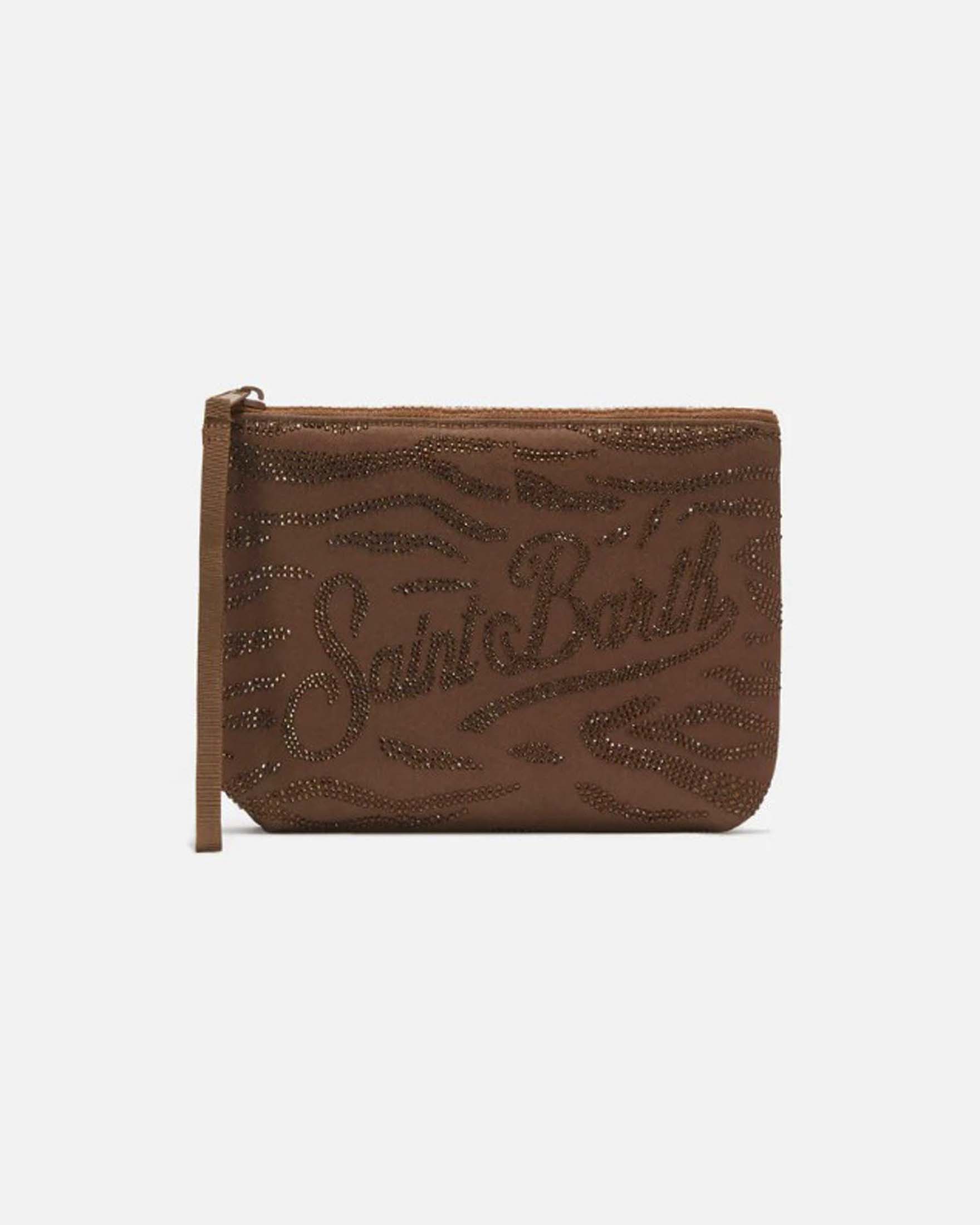 Pochette Aline marrone effetto velluto con scritta logo e decorazione zebrata in strass color argento