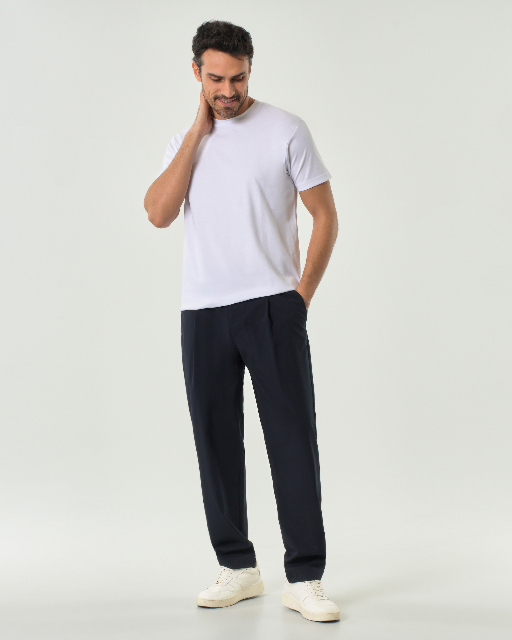Pantalone Duno blu in tessuto tecnico di lana stretch