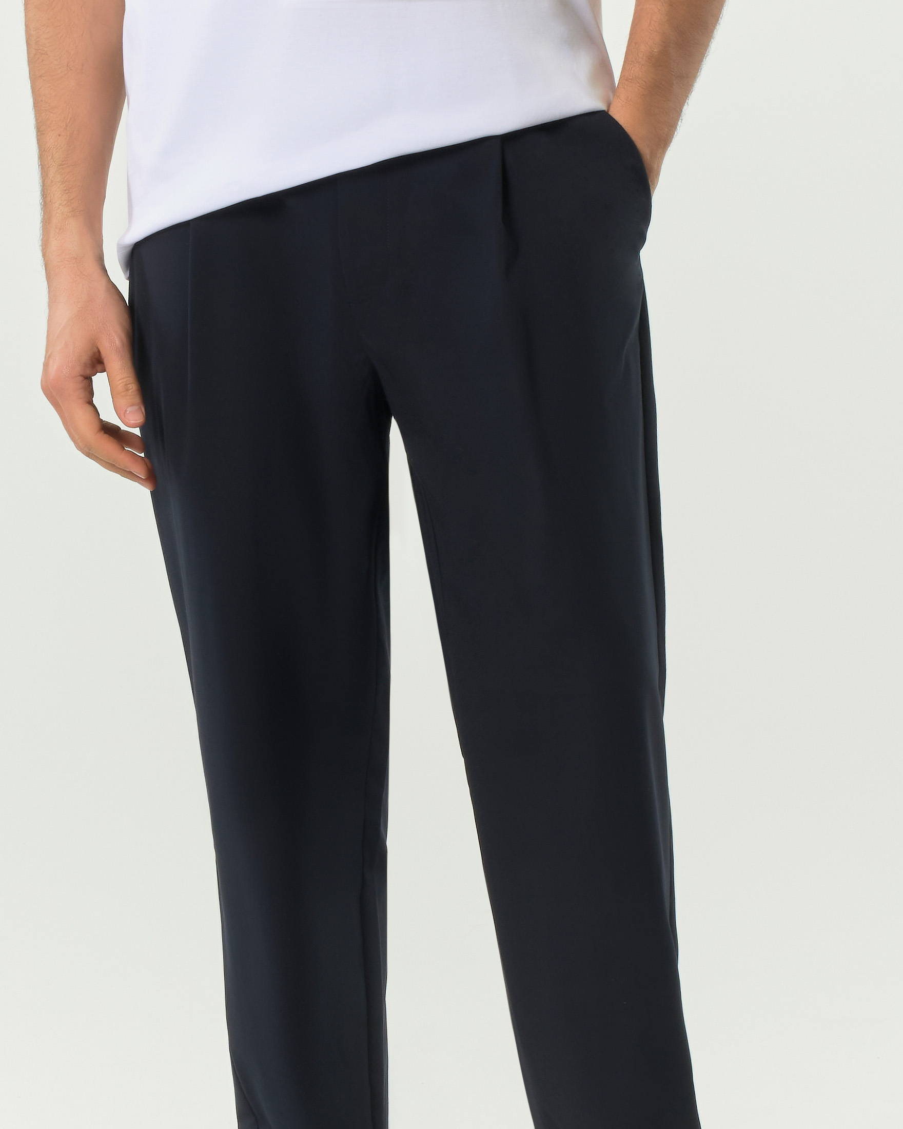 Pantalone Duno blu in tessuto tecnico di lana stretch image