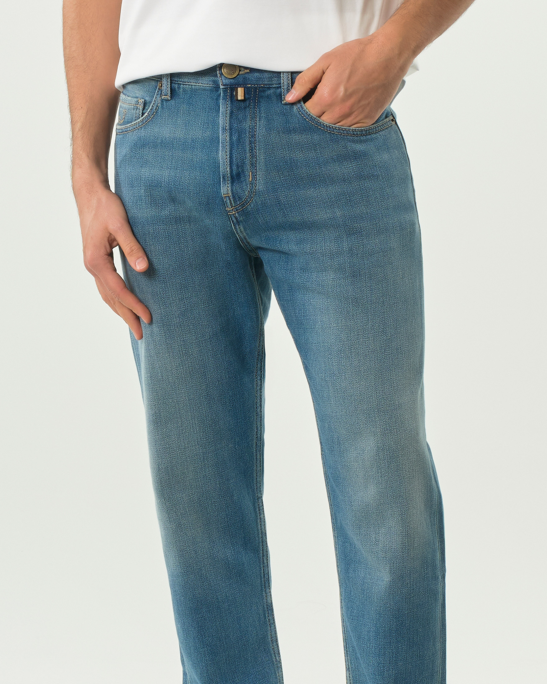 Jeans Jude carrot-fit Jacob Cohen lavaggio chiaro stone washed in puro cotone image