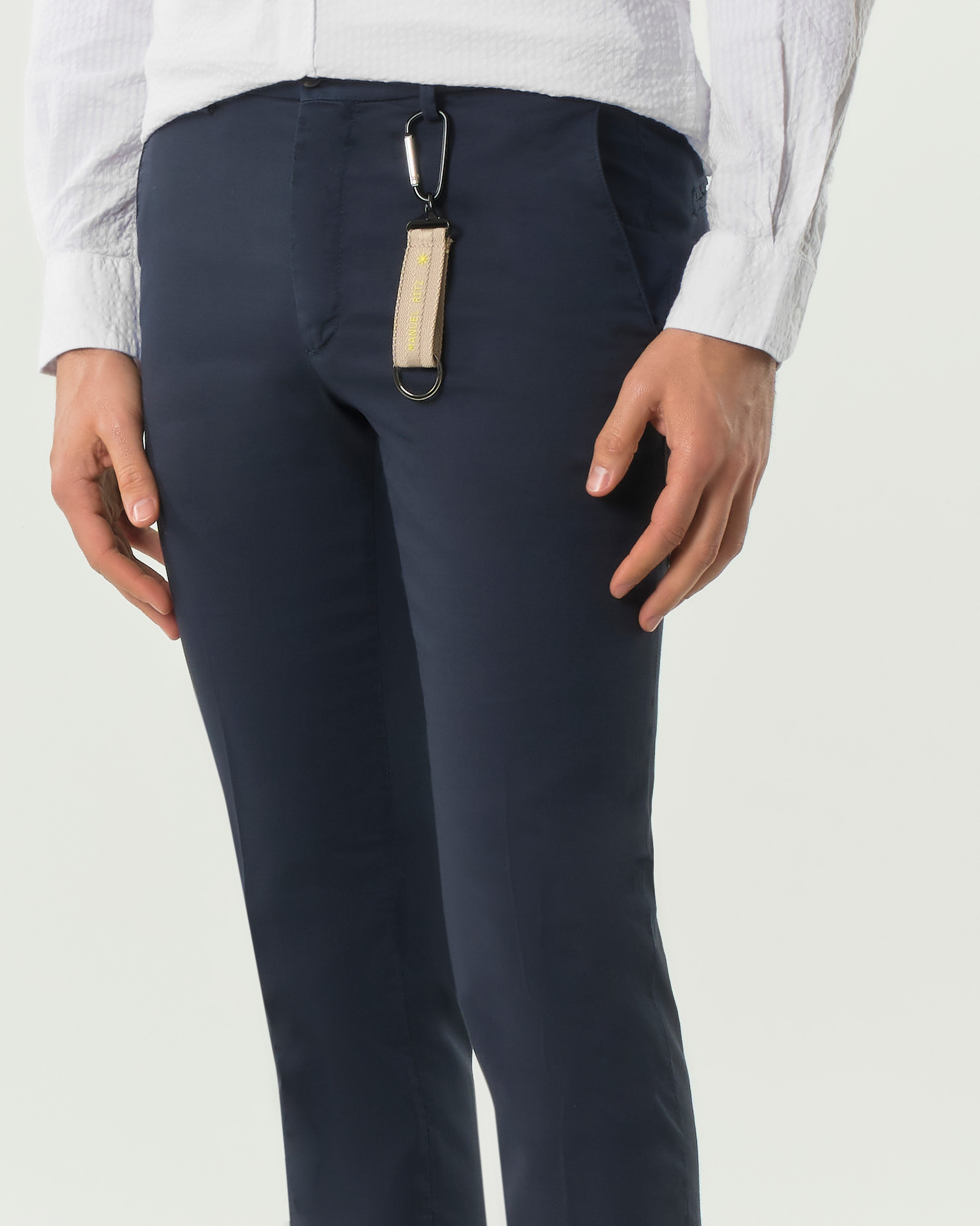 Pantalone chino Manuel Ritz blu in cotone stretch micro armatura image