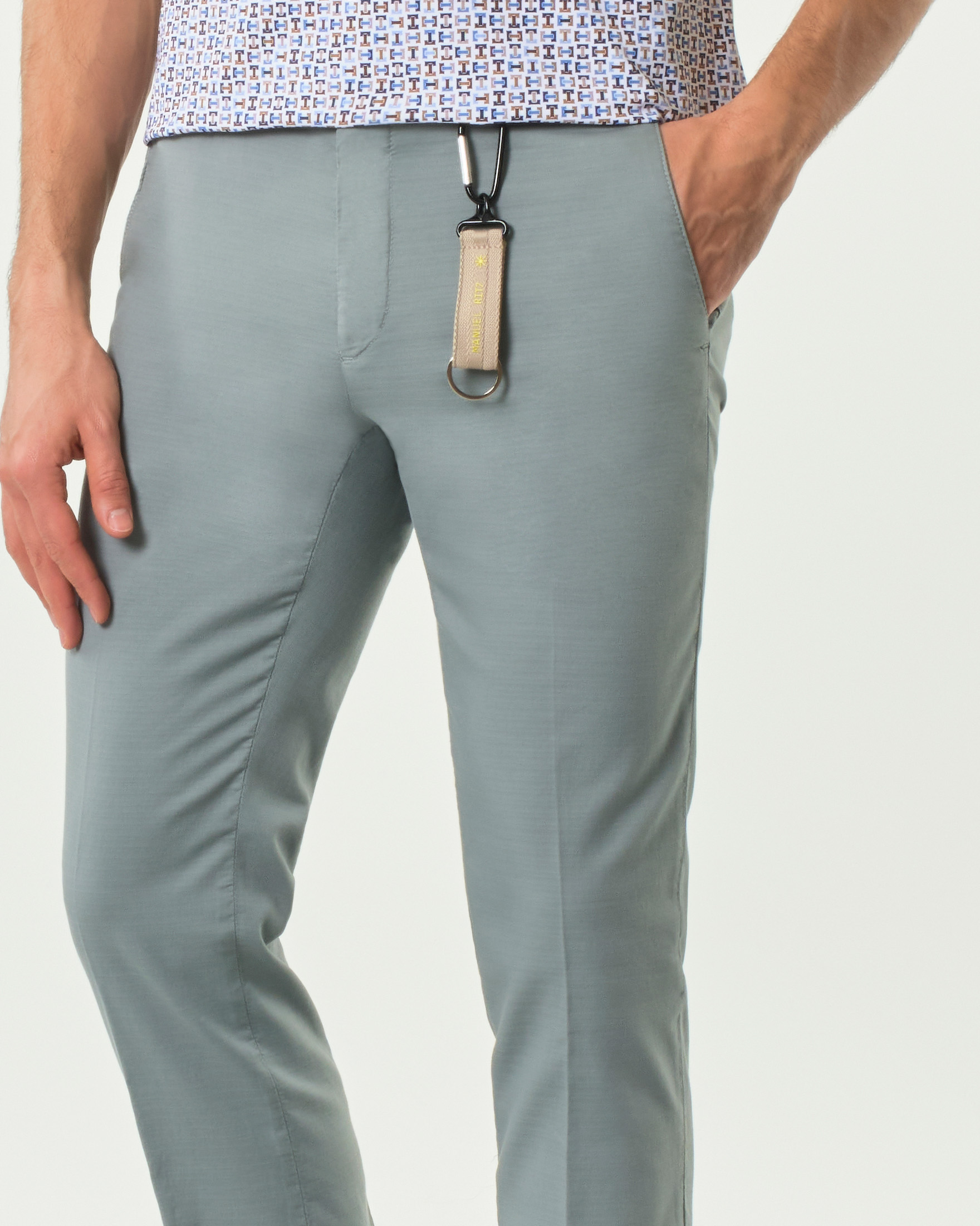 Pantalone chino Manuel Ritz grigio in cotone stretch micro armatura image