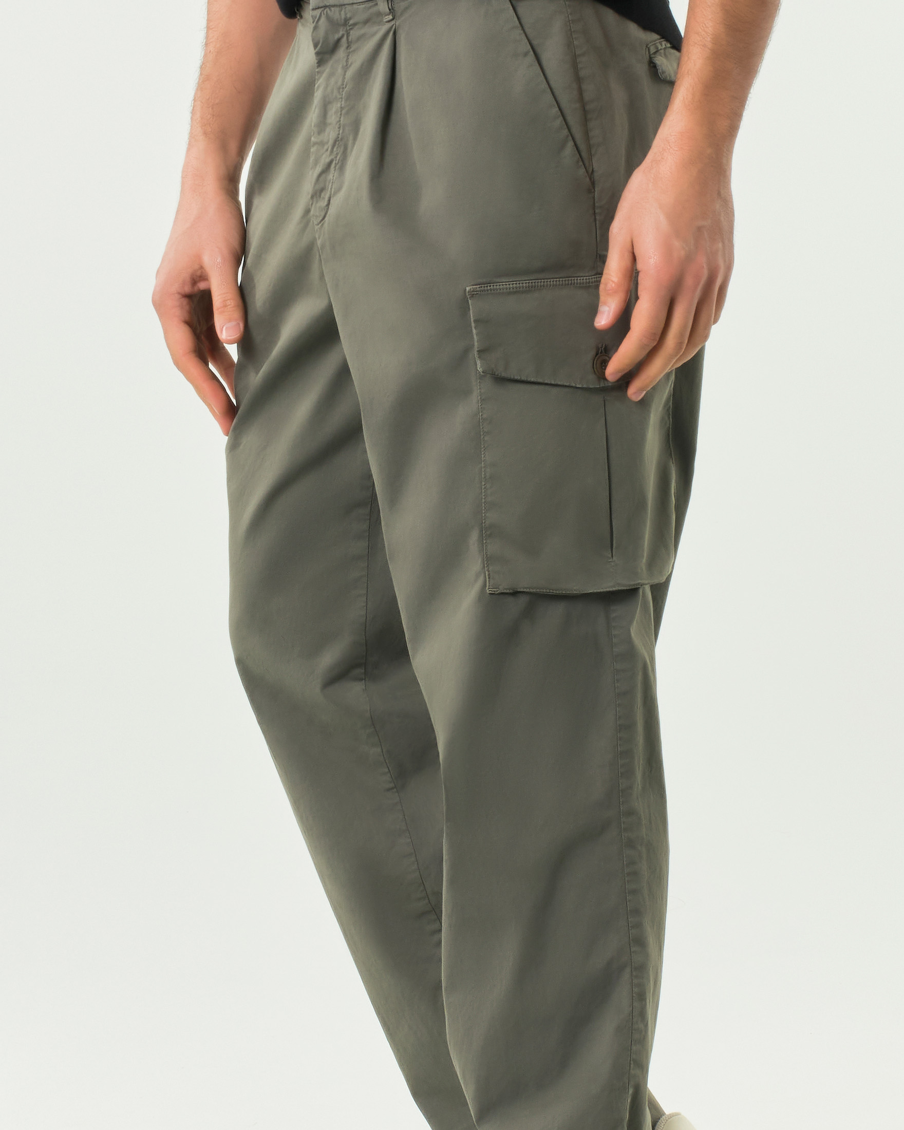 Pantalone cargo Mason's relaxed-fit verde militare in cotone stretch image