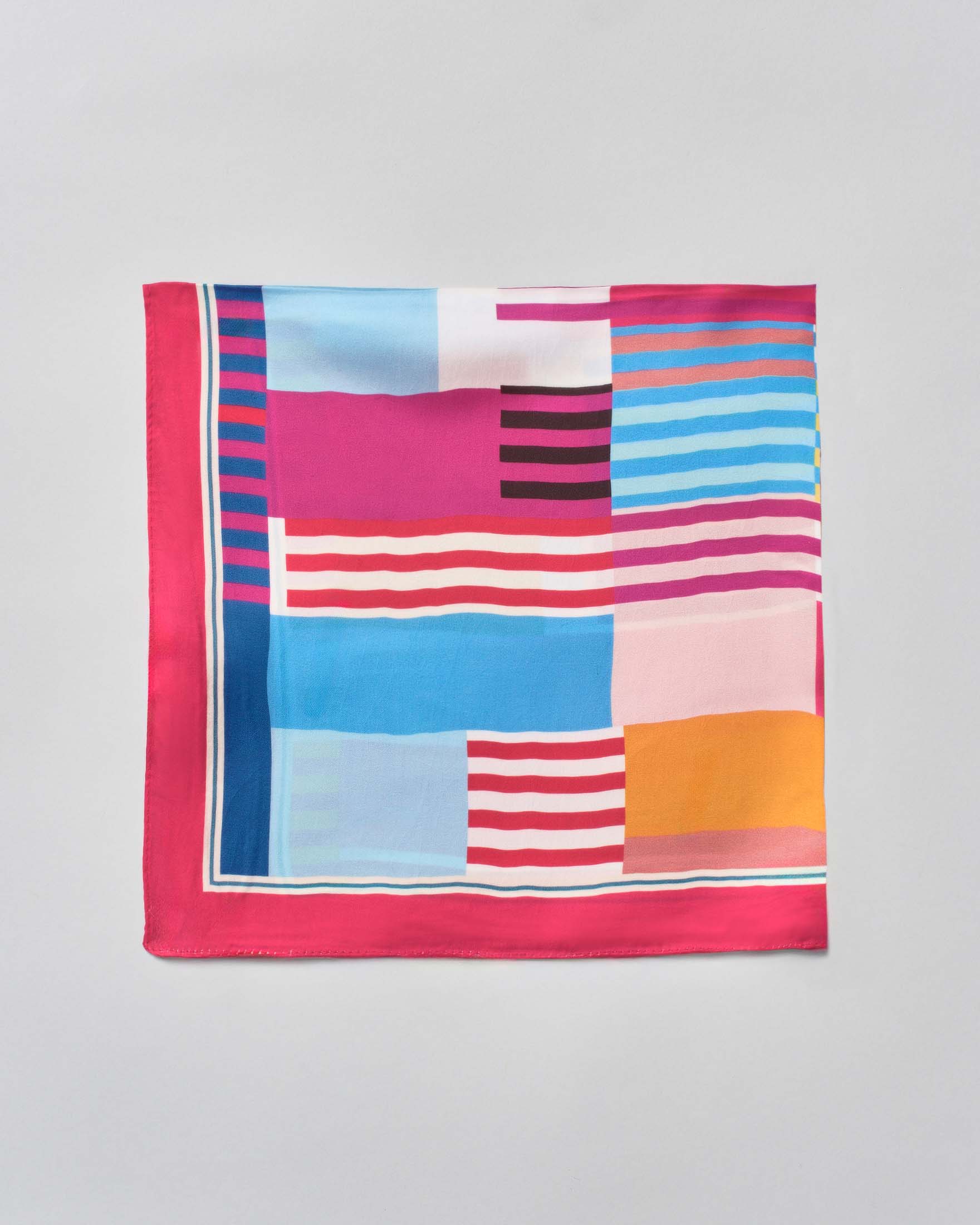 Foulard multicolor in modal con stampa geometrica e bordo fucsia