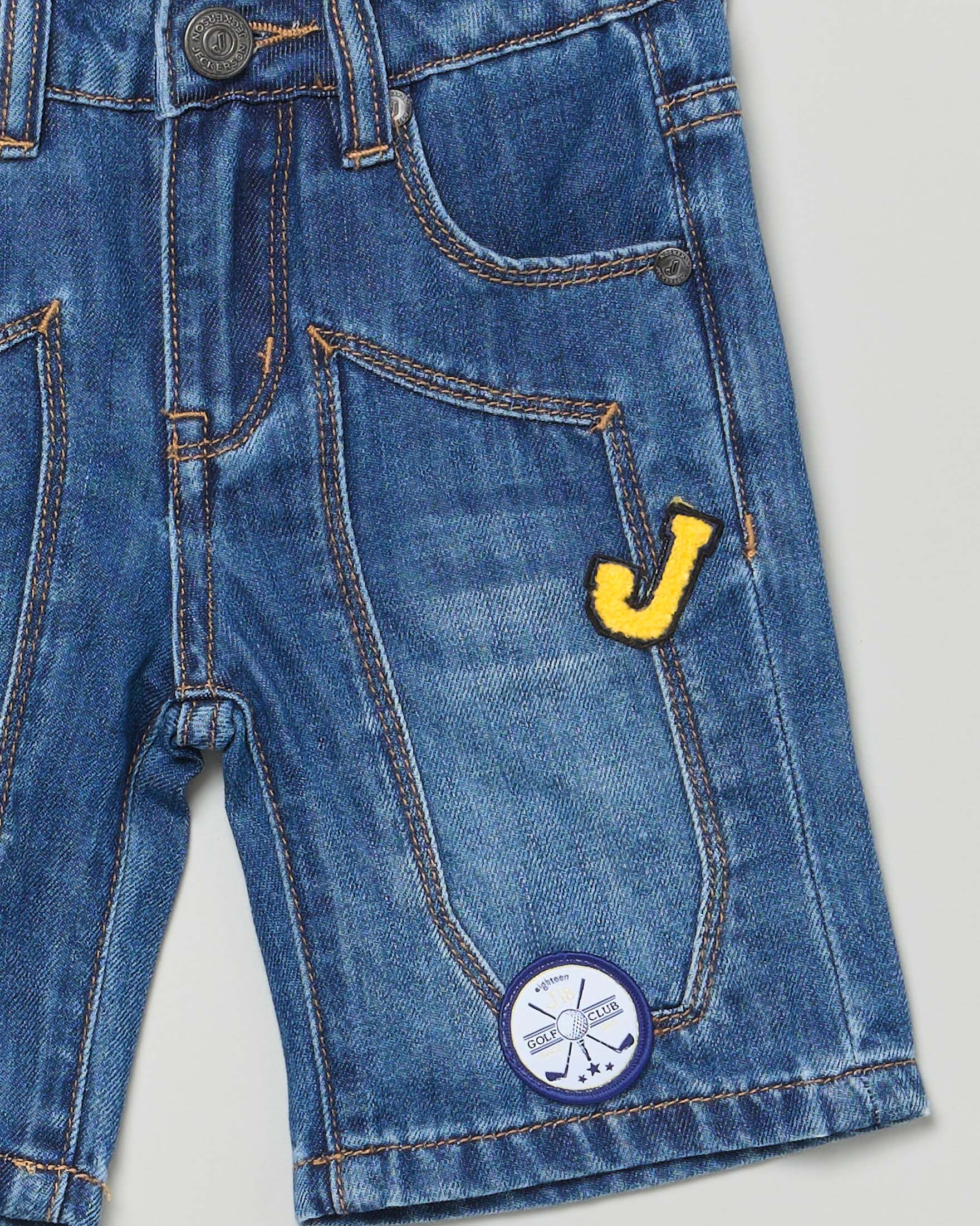 Bermuda in denim Jackerson con toppe image