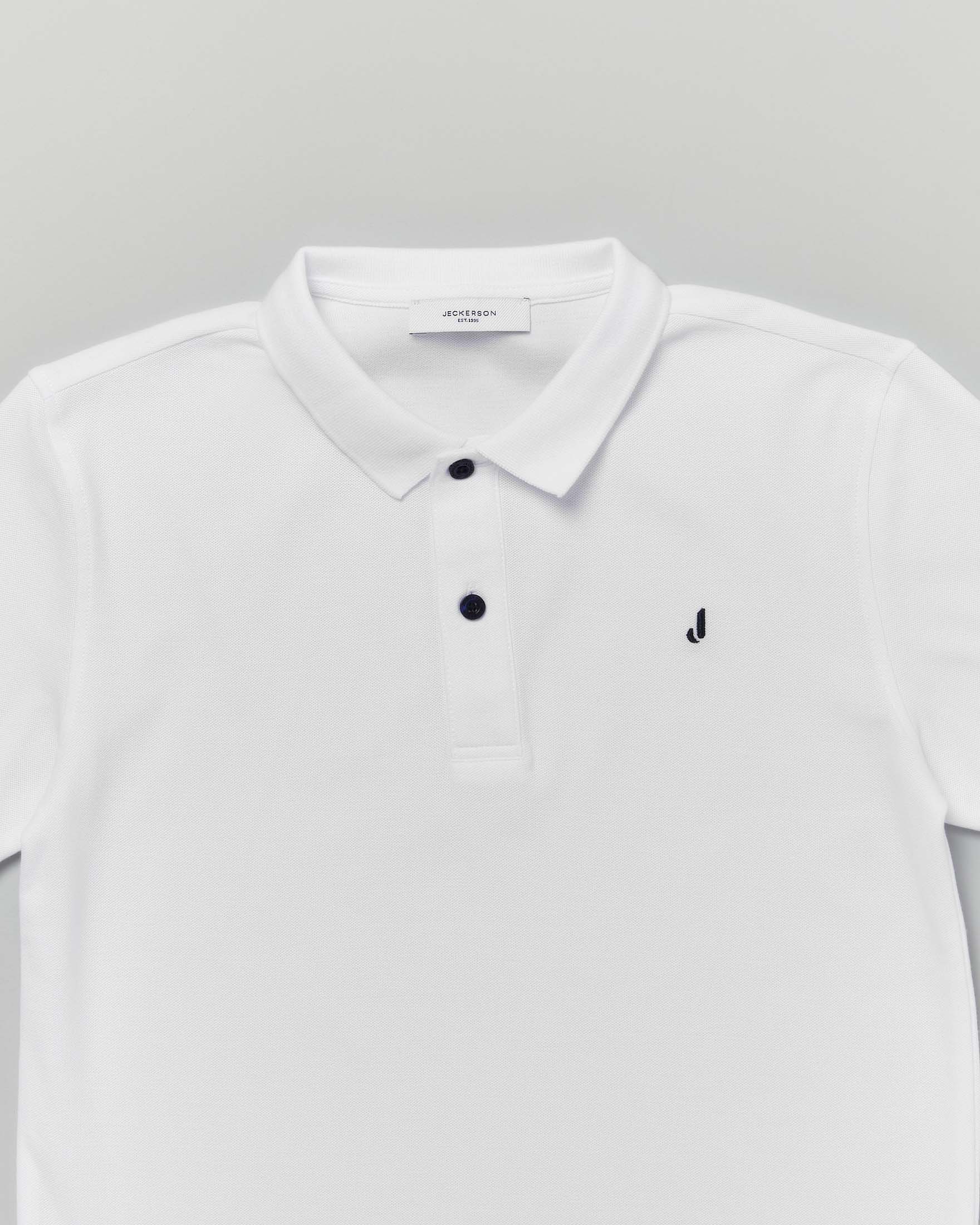 Polo blu Jackerson con dettagli blu e maniche corte image
