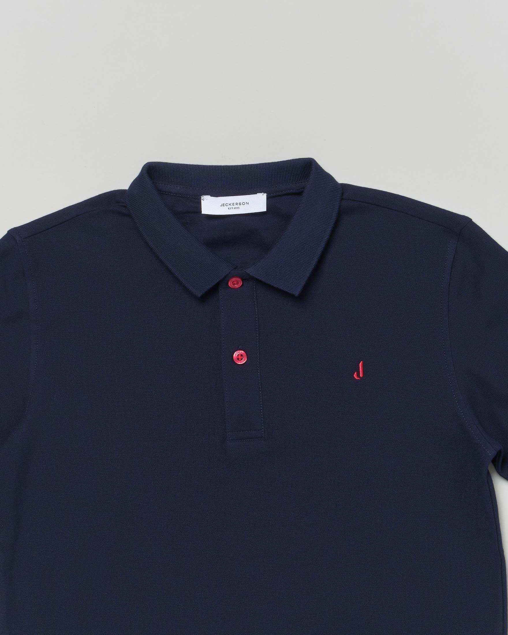 Polo blu Jackerson con dettagli rossi e maniche corte image