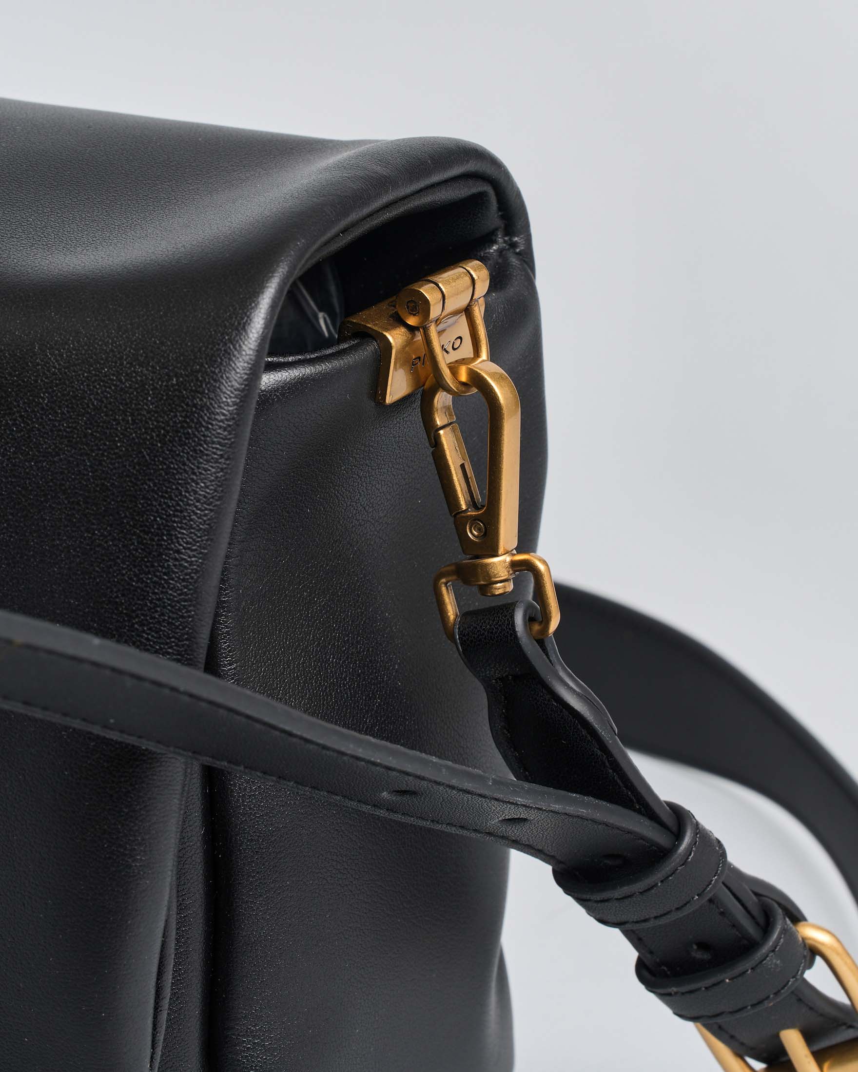 Borsa a tracolla media nera Pinko Love Bag Click Soft Horizontal Handle in pelle image