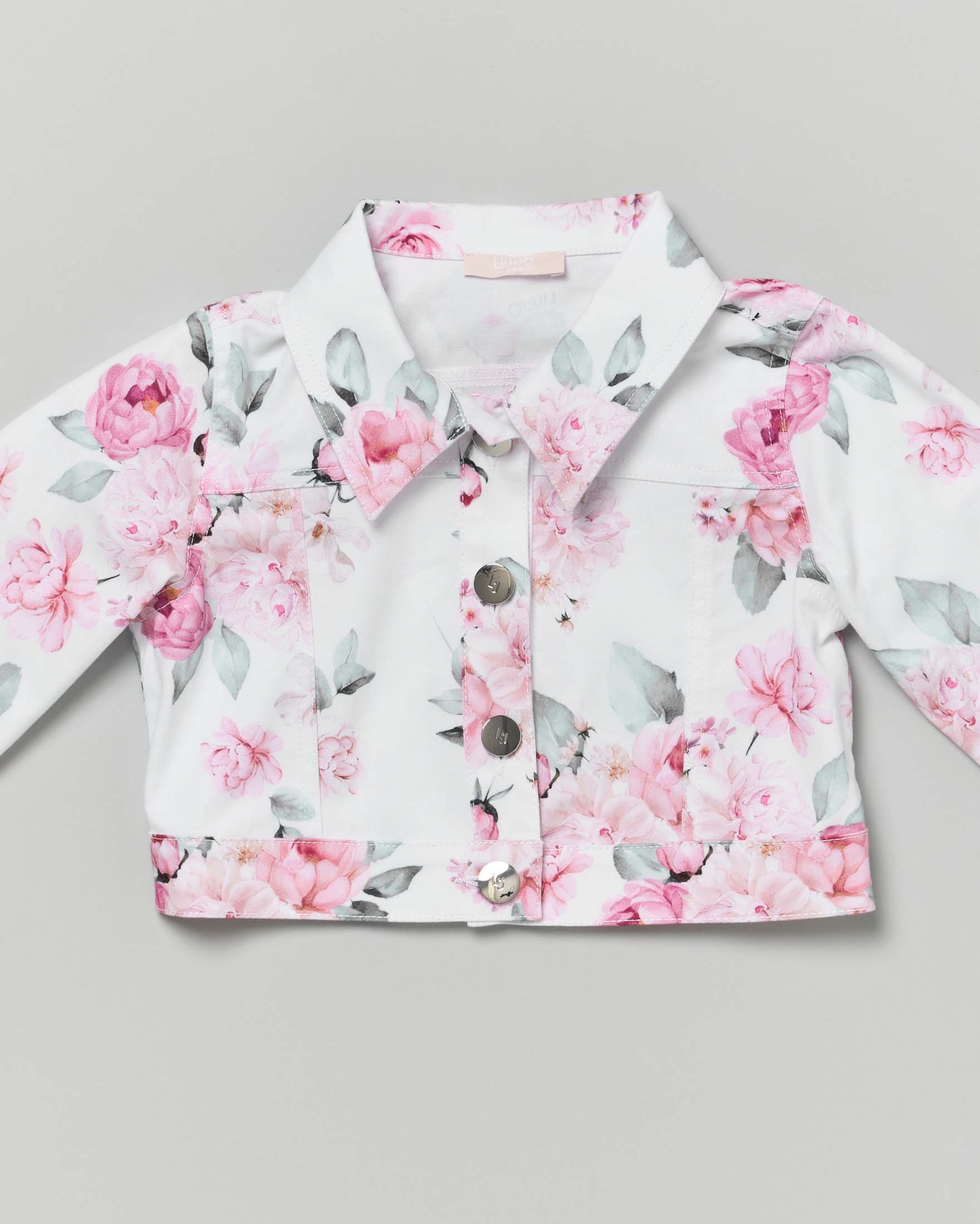Giubbino cropped Liu-Jo in drill bianco con fiori rosa all over image