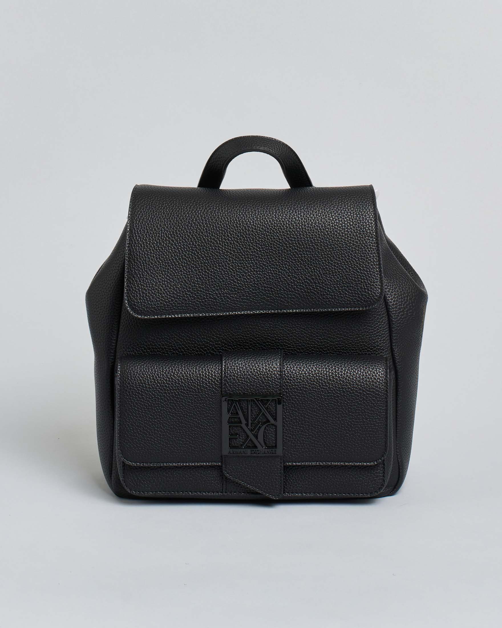 Zaino Armani Exchange nero in similpelle con tasca esterna e chiusura con patta