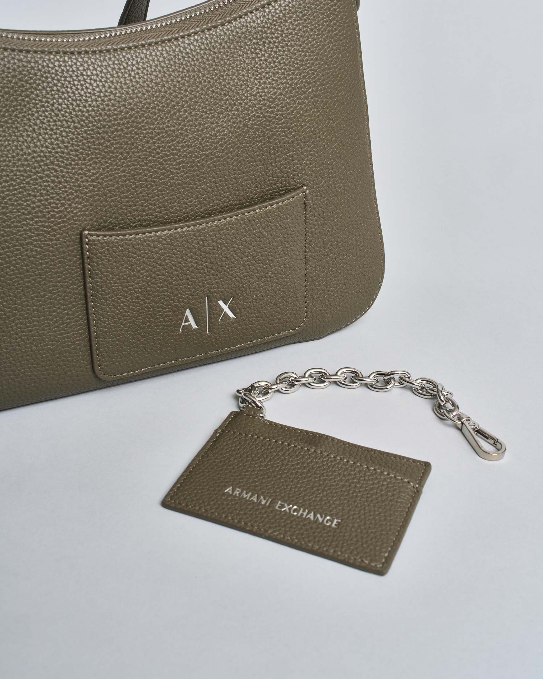 Borsa a spalla Armani Exchange verde militare con tasca esterna e lettering logo image