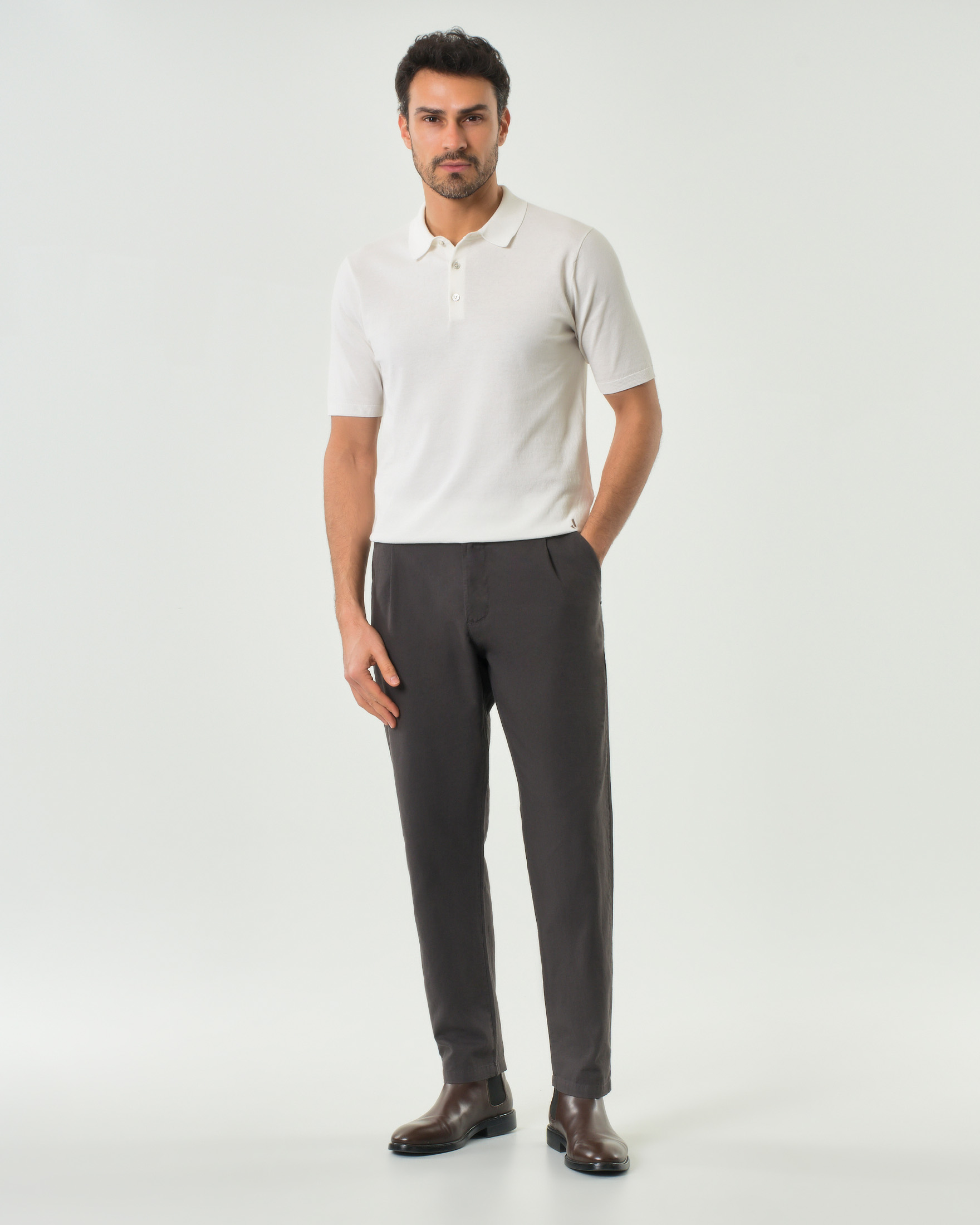 Pantalone chino marrone My Stuff in misto lino e cotone con pinces