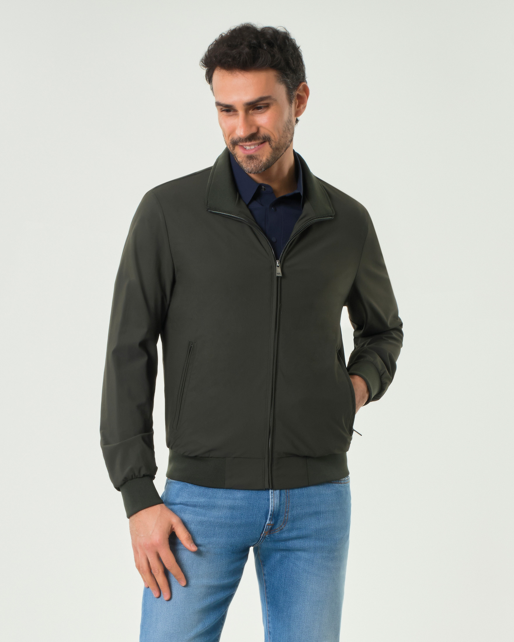 Giubbino bomber verde militare in tessuto tecnico stretch leggero