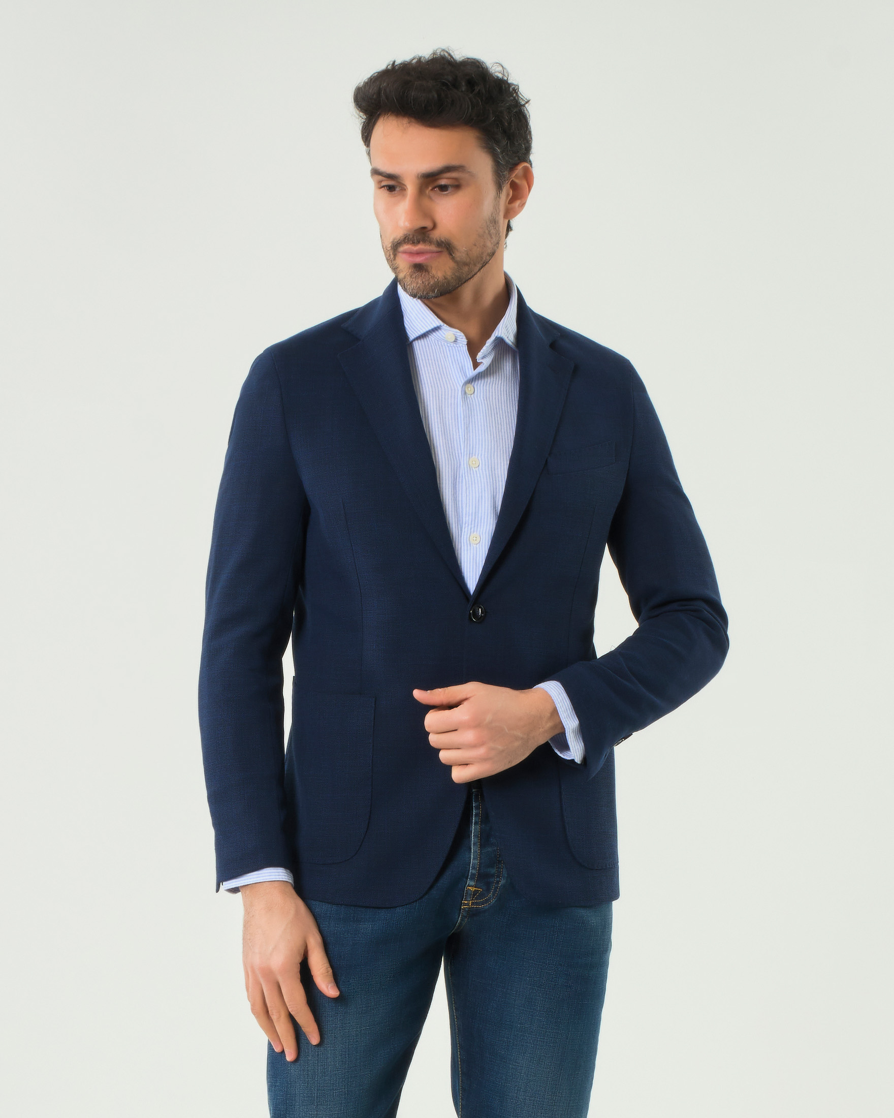 Blazer blu in misto viscosa e lana stretch con tasche a toppa