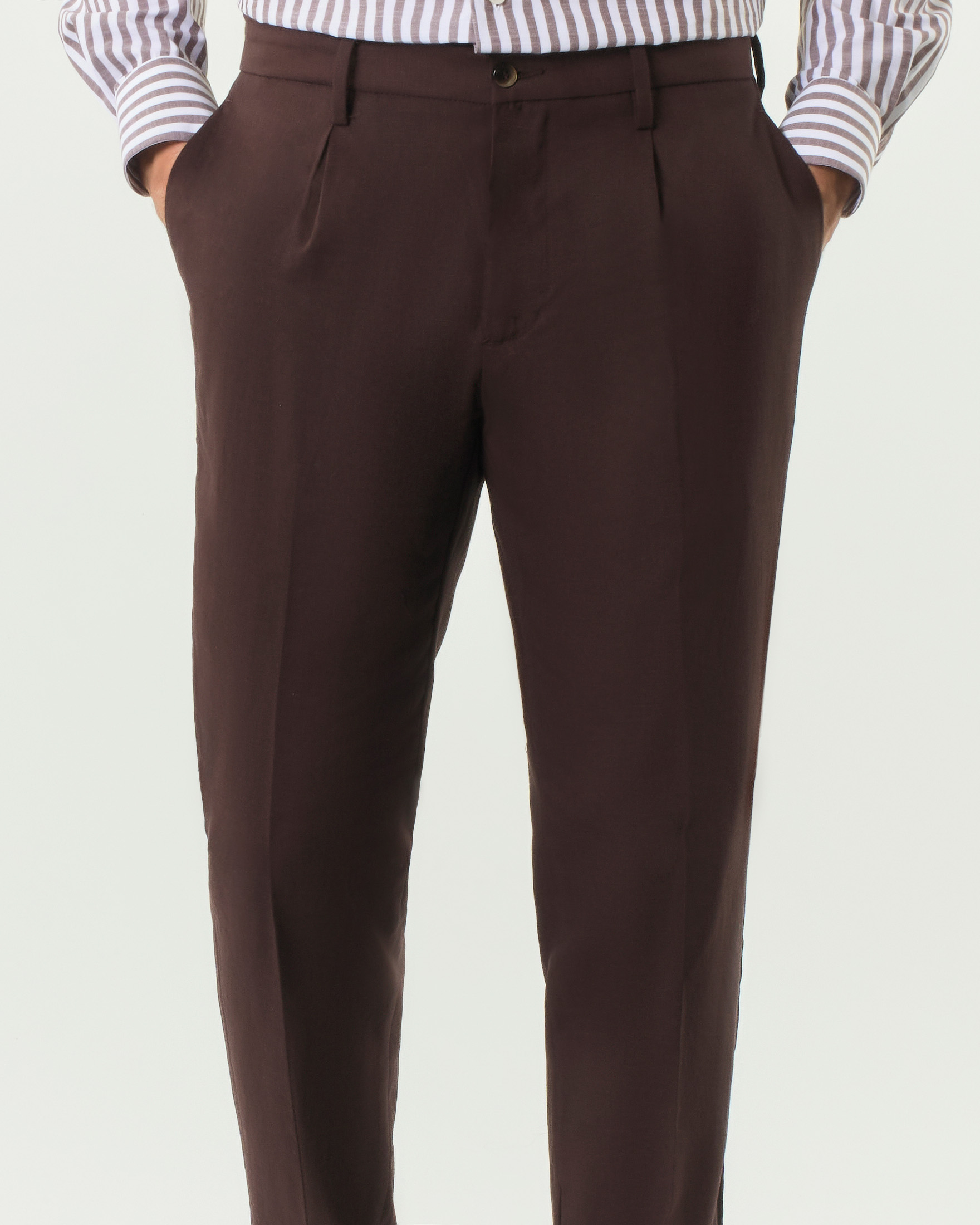 Pantalone Pellizzari marrone in puro lino con una pinces image