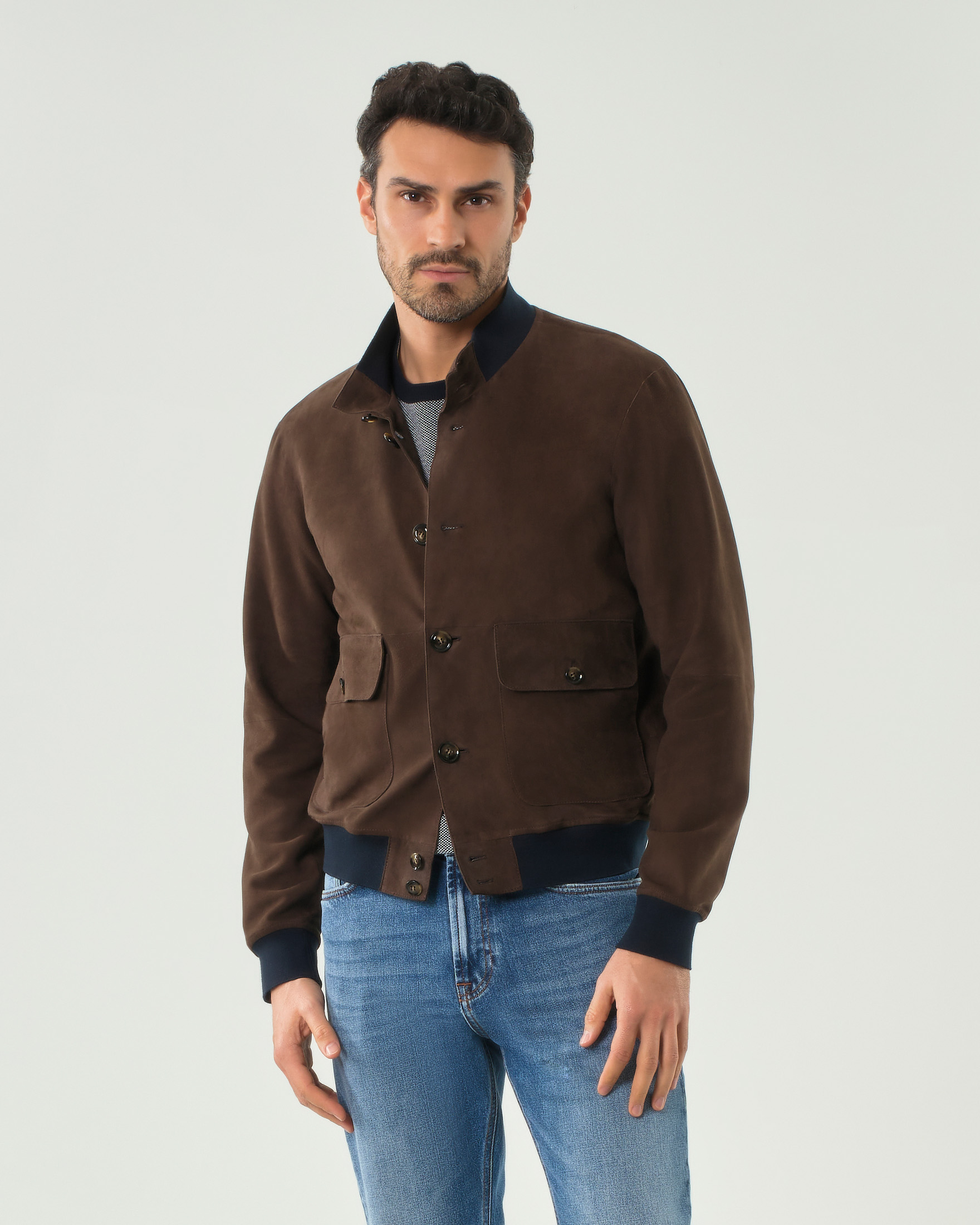 Giubbino Pellizzari in suede marrone con chiusura a bottoni