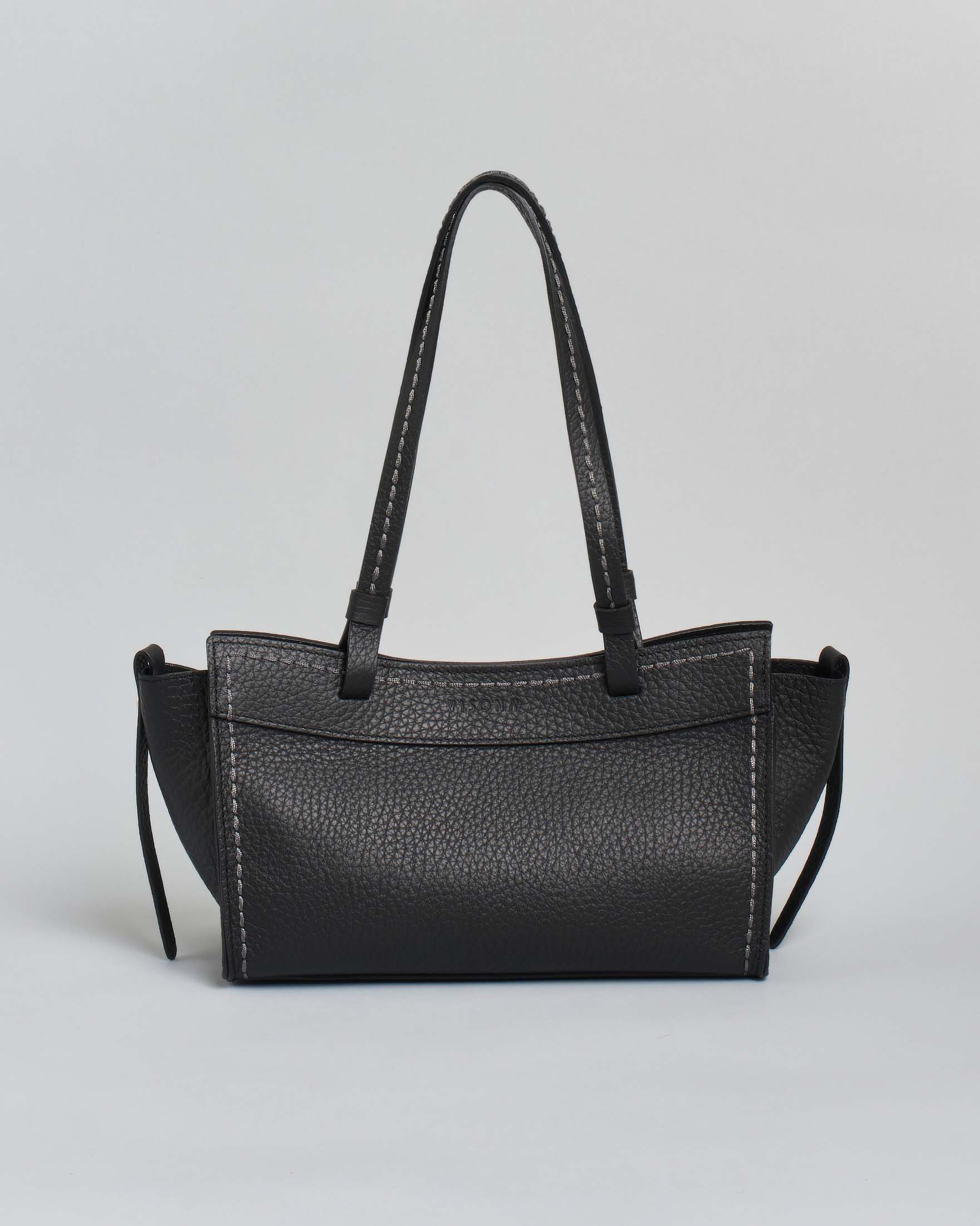 Shopping bag Visonà piccola in pelle martellata nera con chiusura zip