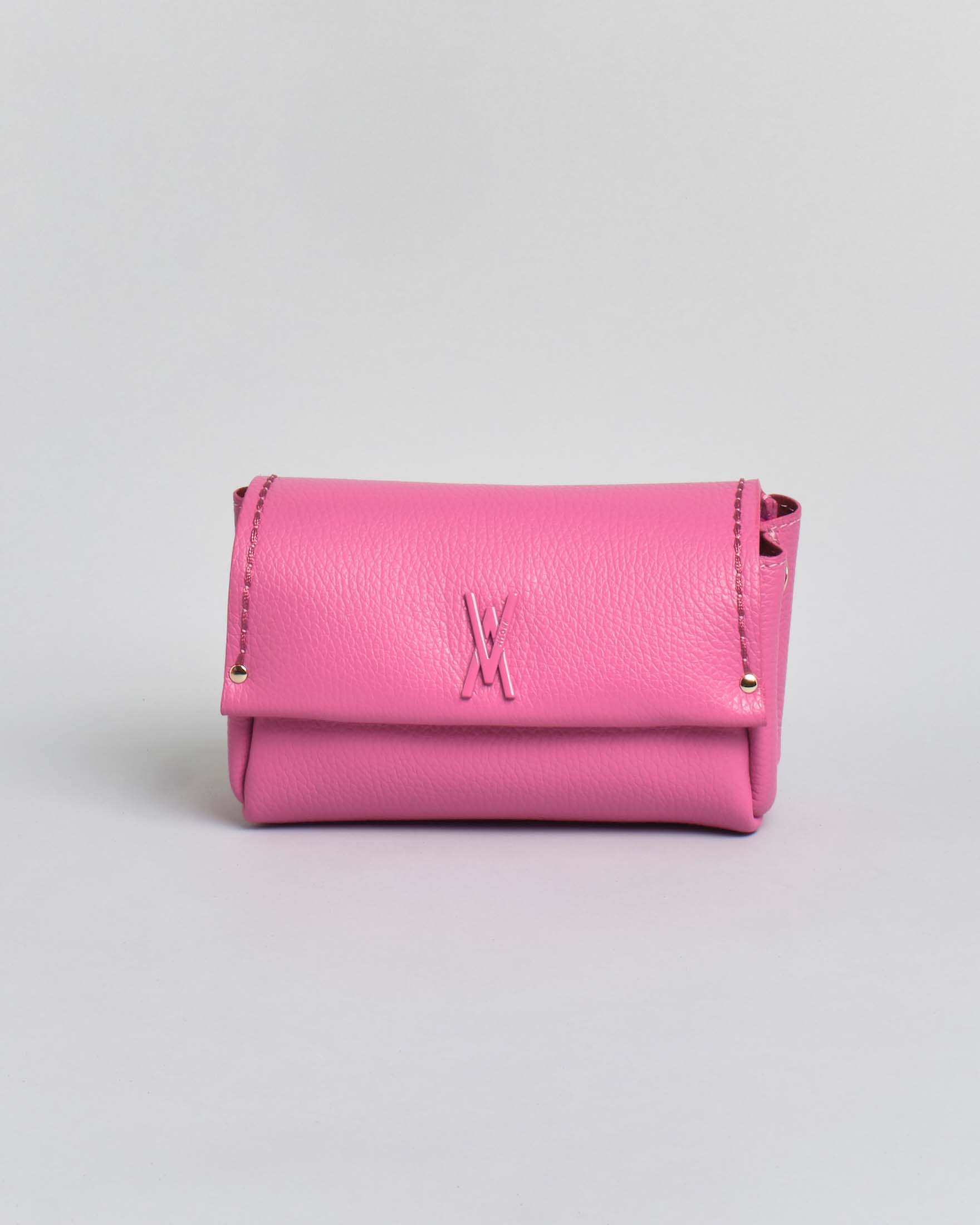 Mini Bag Visonà fucsia in pelle martellata con patta e tracolla removibile