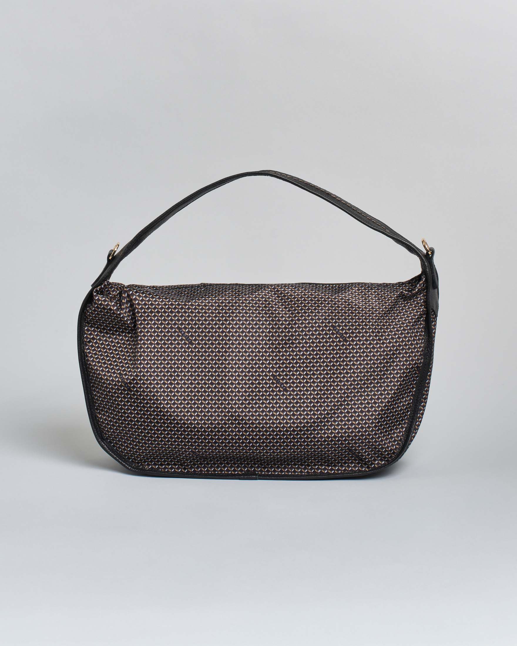Borsa hobo Visonà in nylon nera con tracolla removibile e motivo monogram