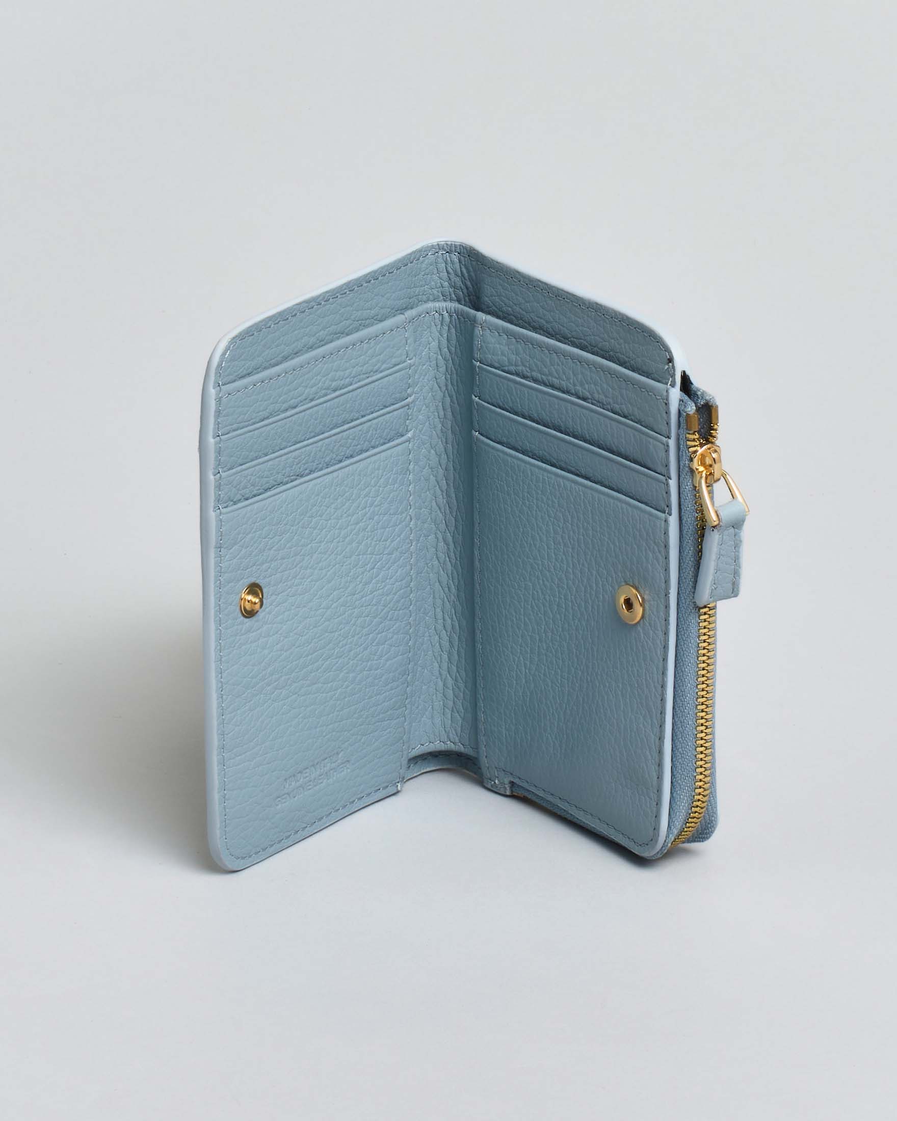 Portafoglio a libro azzurro Visonà in pelle martellata con portamonete chiuso a zip image