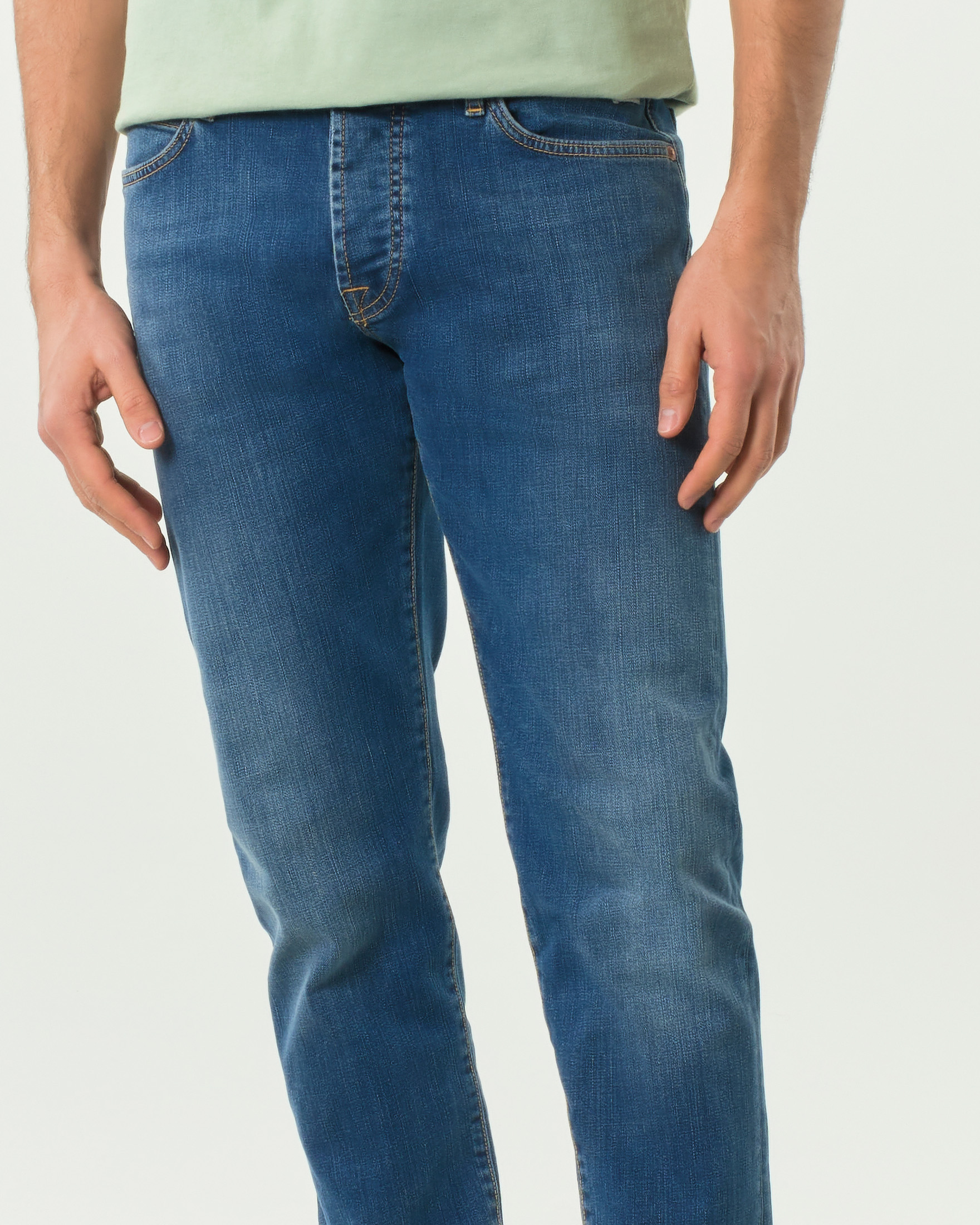 Jeans 529 Weared10 in cotone stretch lavaggio medio stone washed con baffature image