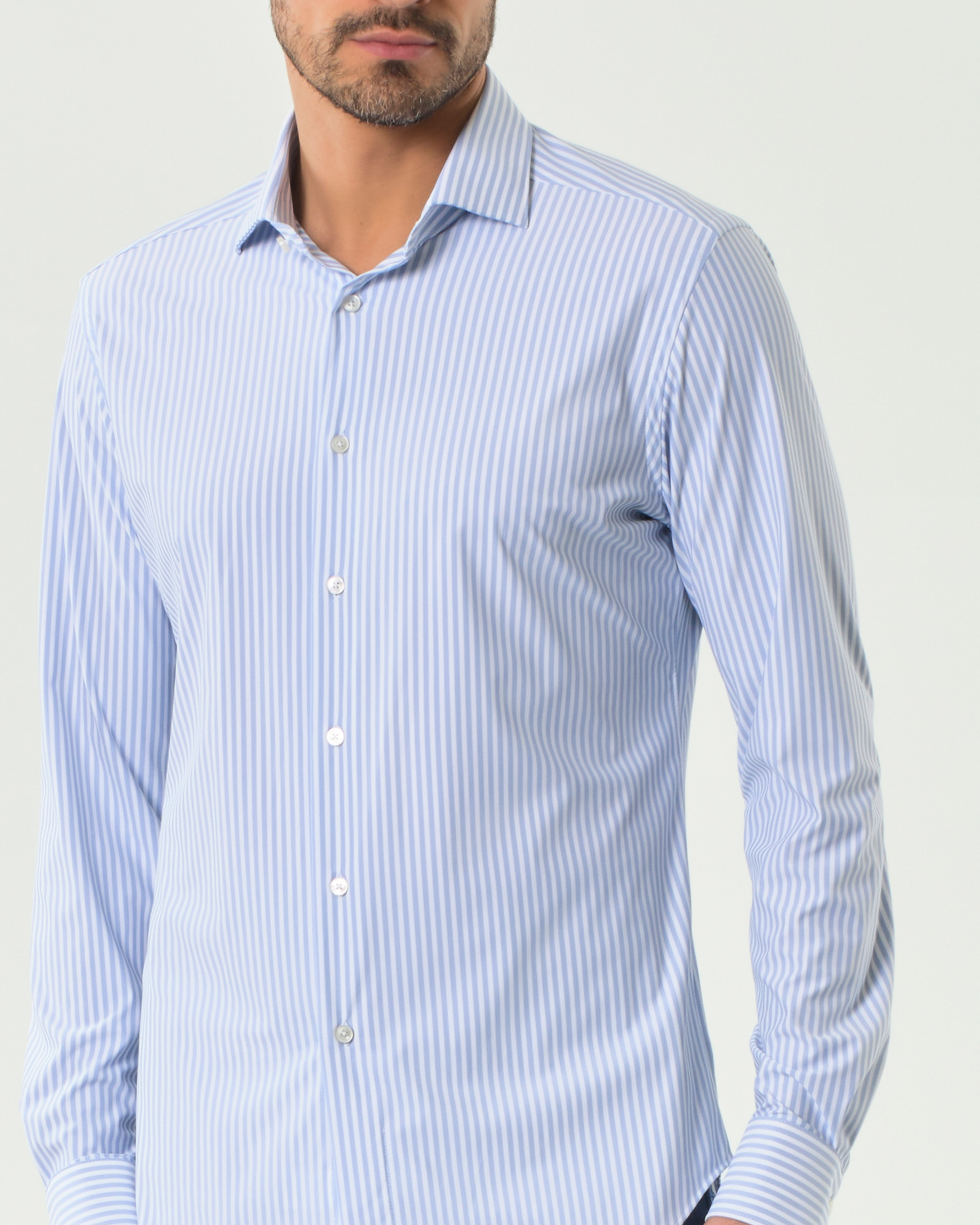 Camicia Xacus bastoncino bianco e azzurro in tessuto tecnico active tailor fit image