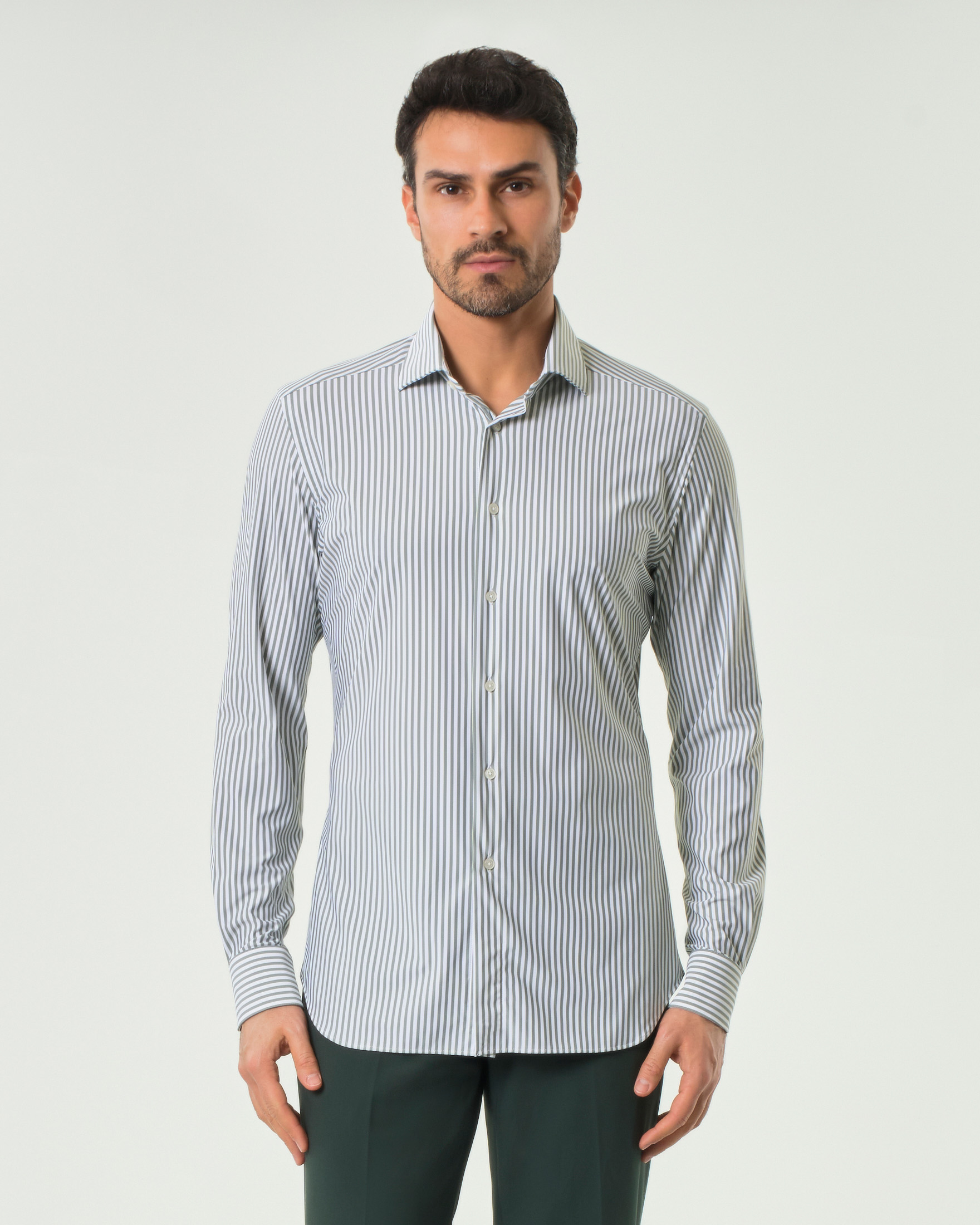 Camicia Xacus bastoncino bianco e verde scuro in tessuto tecnico active tailor fit image