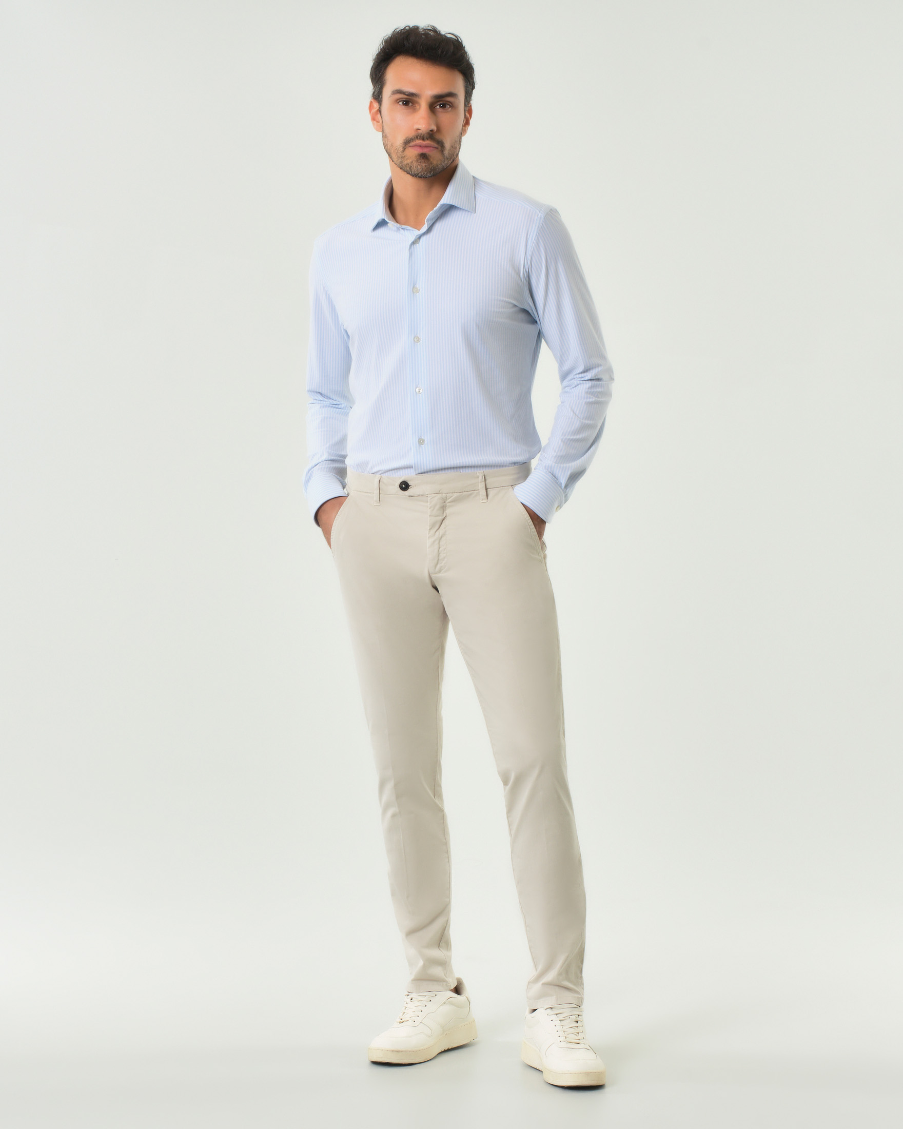 Camicia bastoncino bianco e azzurro in cotone stretch tailor fit image