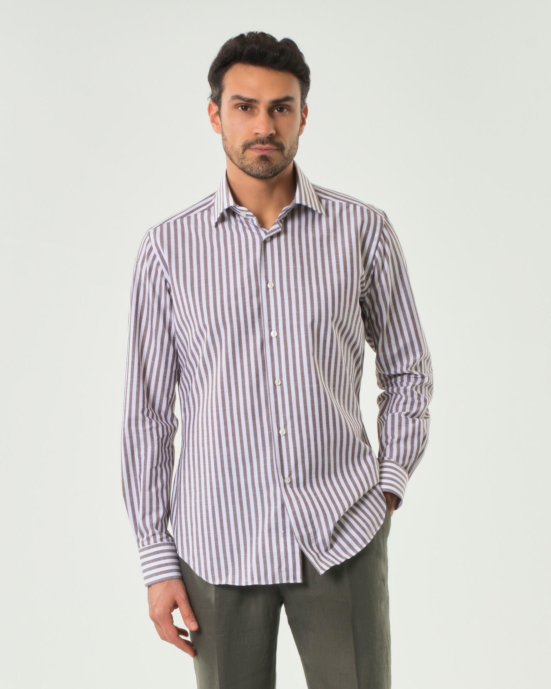 Camicia a righe bianche e marroni in popeline di puro cotone effetto fiammato tailor fit