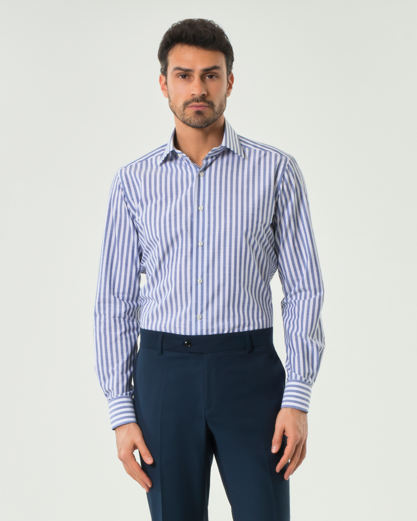 Camicia a righe bianche e celesti in popeline di puro cotone effetto fiammato tailor fit