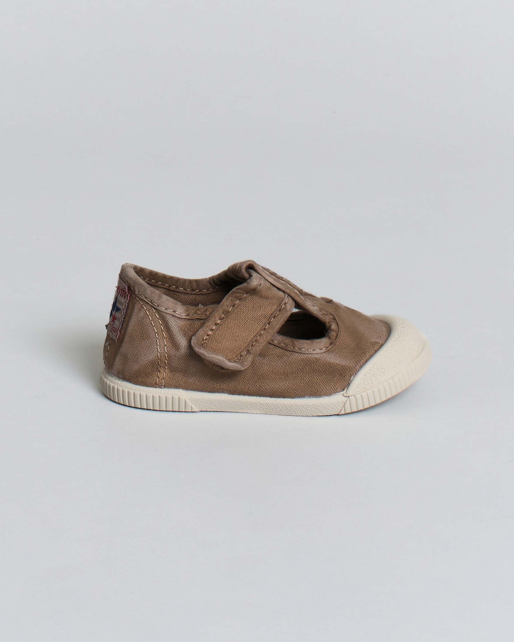 Scarpetta T-bar color noce in tela di puro cotone con soula in gomma avorio